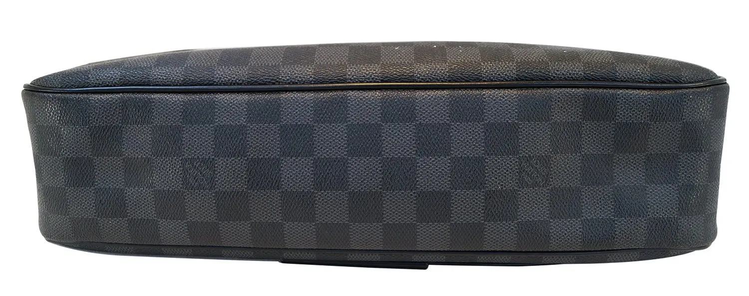 LOUIS VUITTON Damier Graphite Daniel GM Messenger Bag