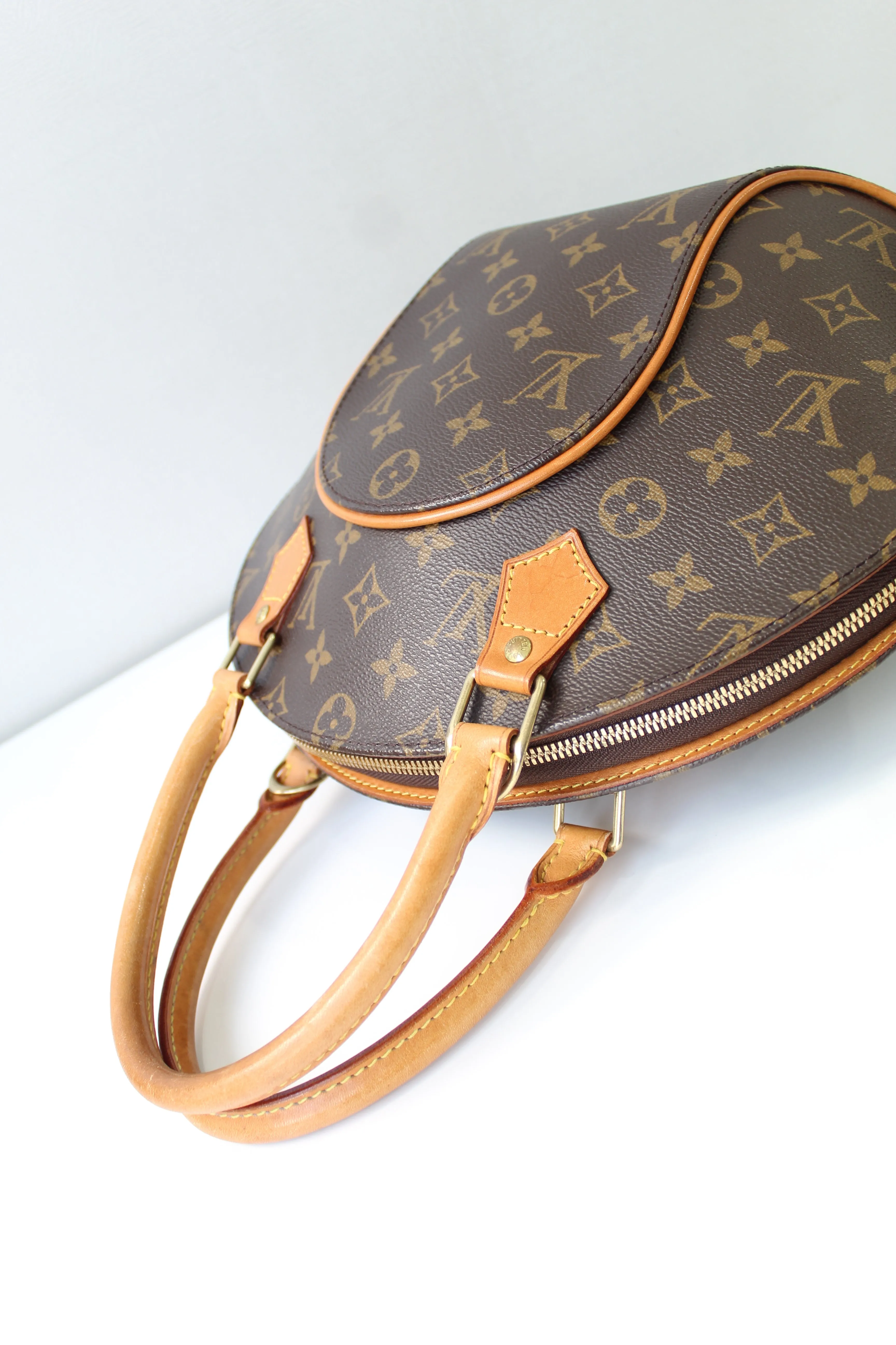 Louis Vuitton Ellipse PM