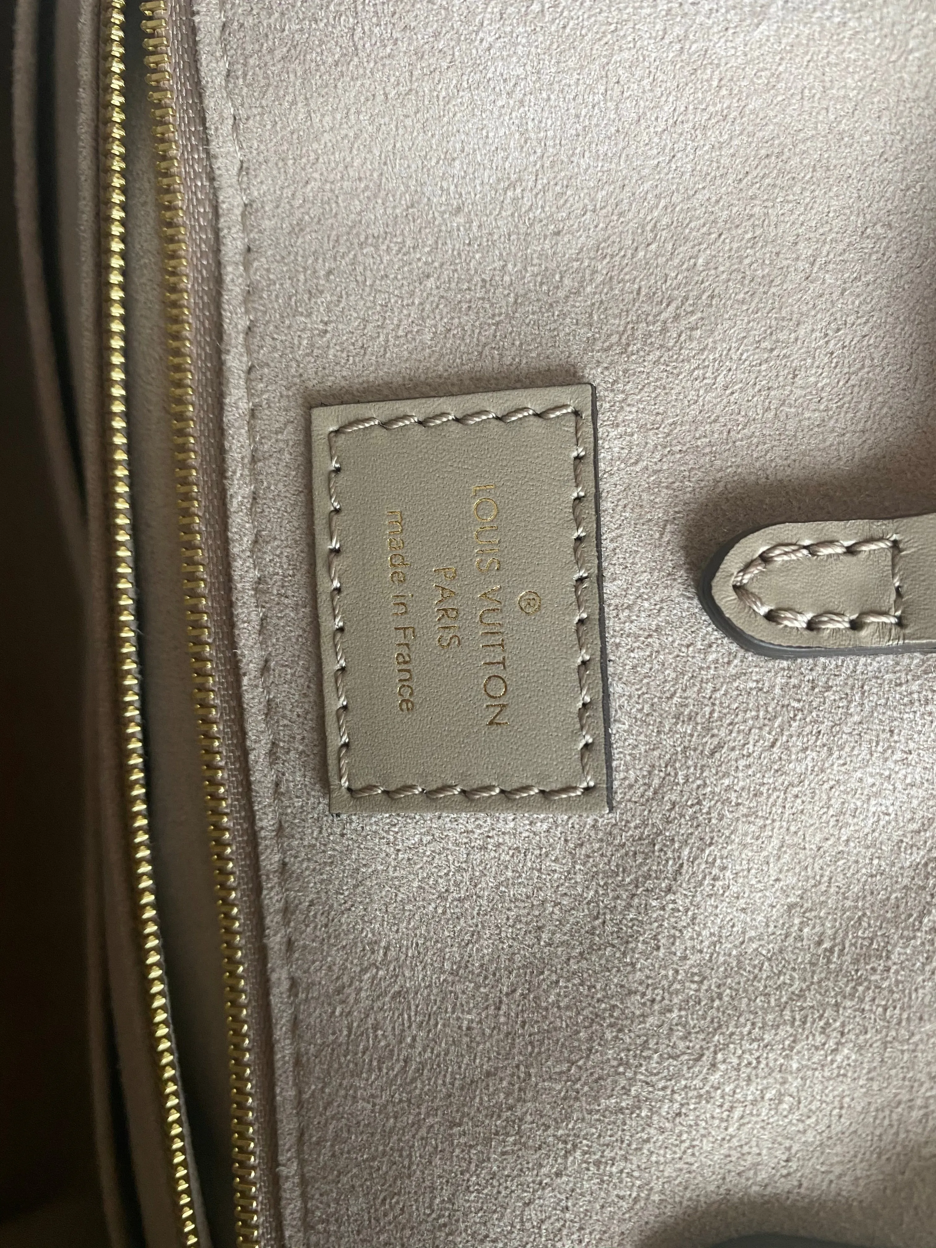 Louis Vuitton Empreinte OnTheGo MM M45494