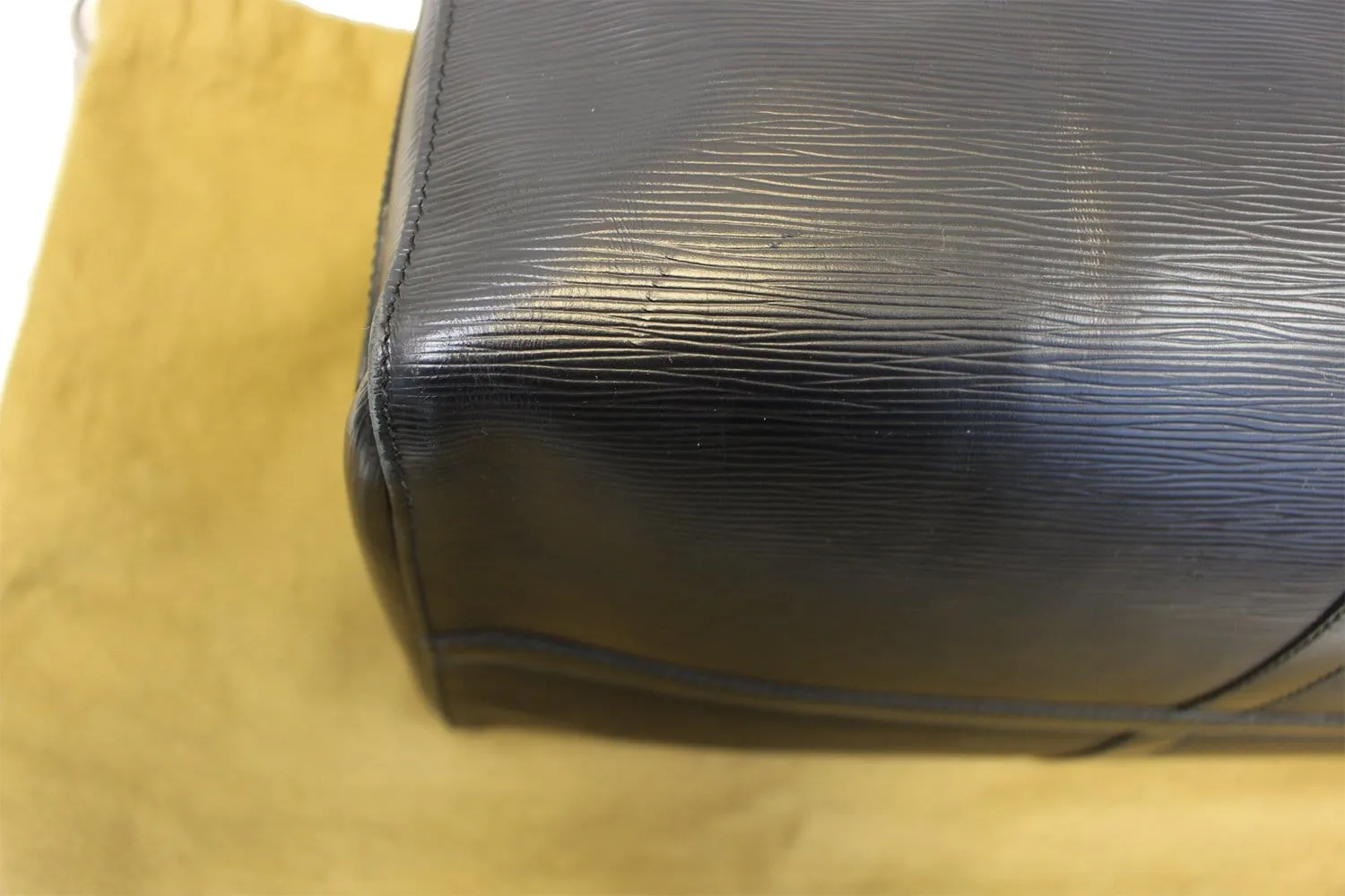 LOUIS VUITTON Epi Leather Keepall 55 Boston Bag
