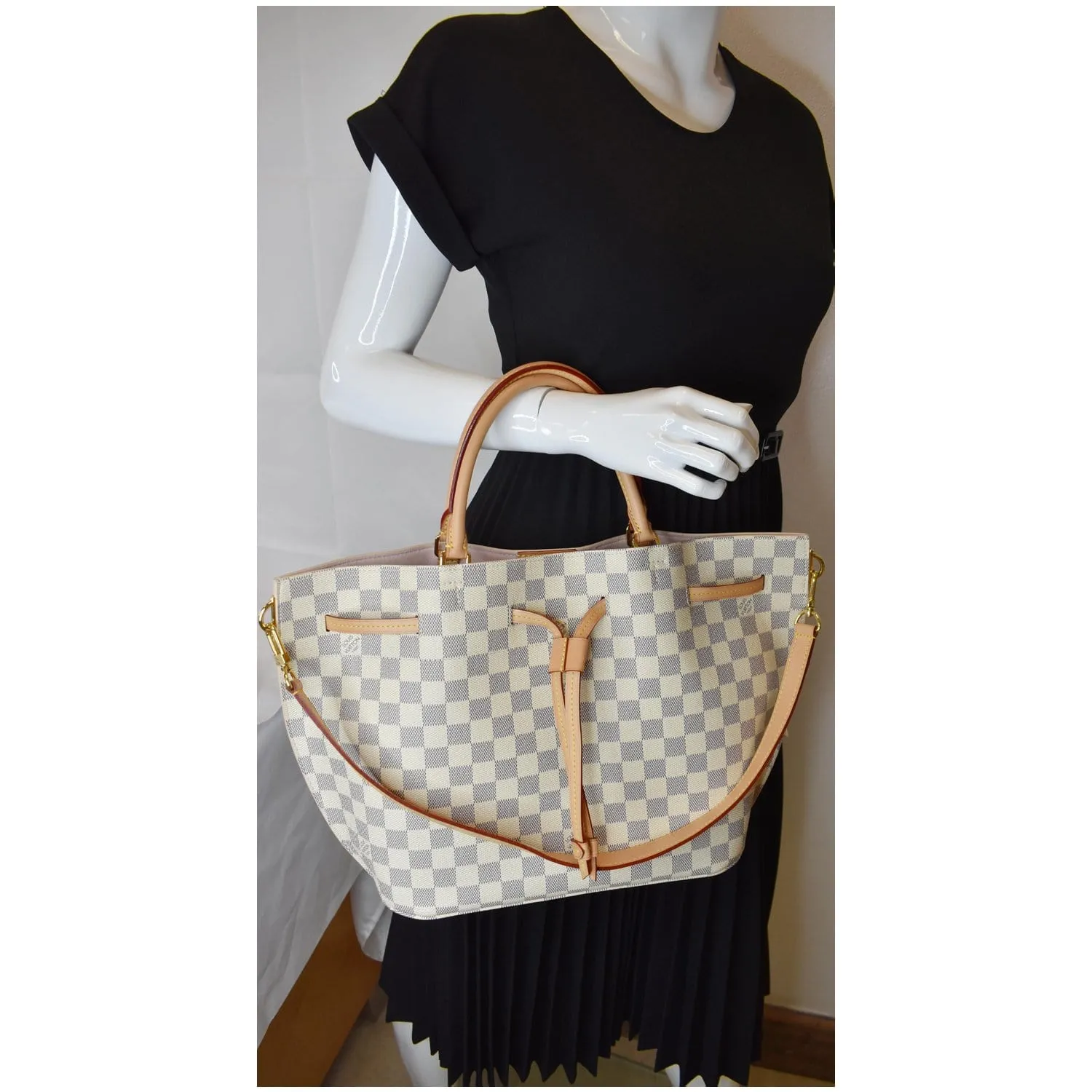 LOUIS VUITTON Girolata Damier Azur Shoulder Bag White