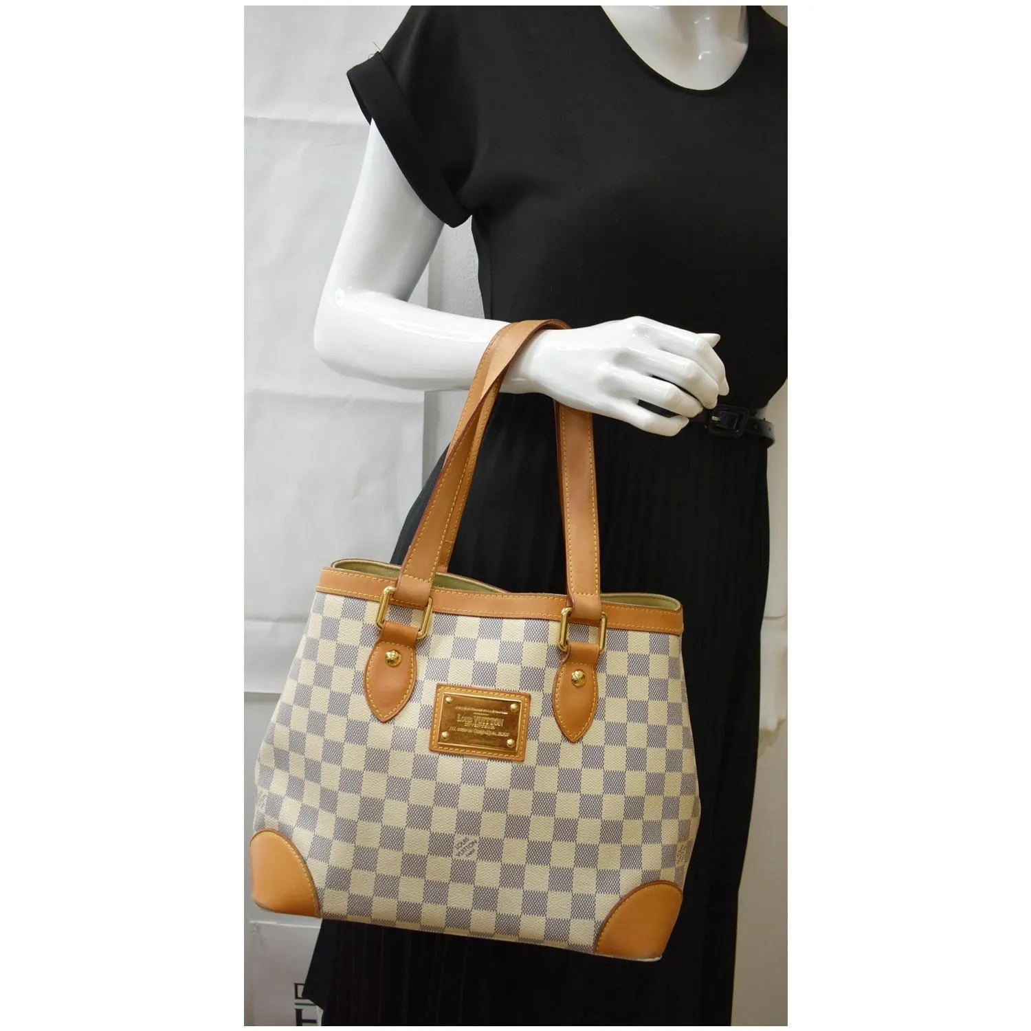 LOUIS VUITTON  Hampstead PM Damier Azur Shoulder Bag White
