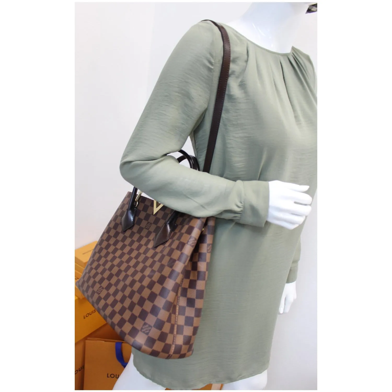 LOUIS VUITTON Kensington Damier Ebene Shoulder Bag Brown