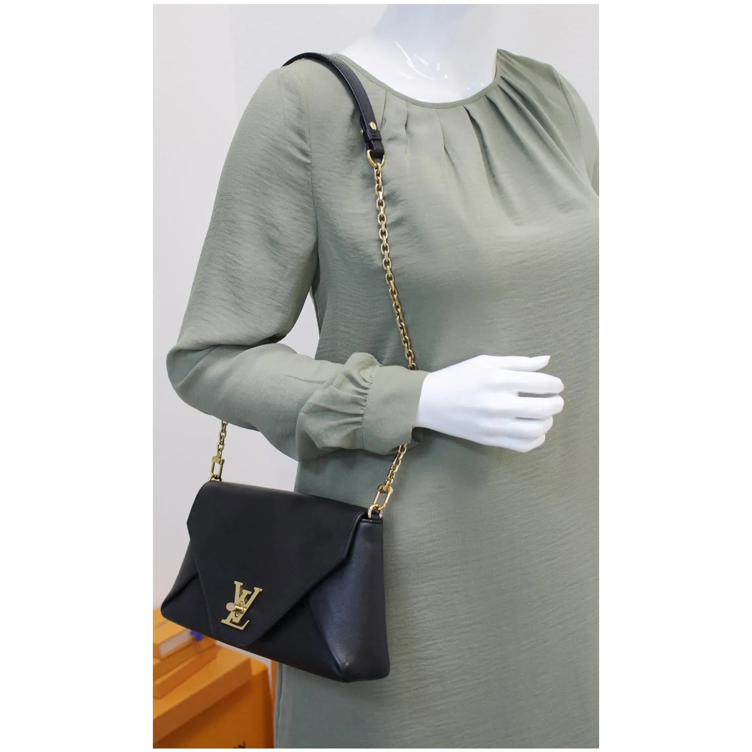 LOUIS VUITTON Love Note Calfskin Leather Shoulder Bag Black
