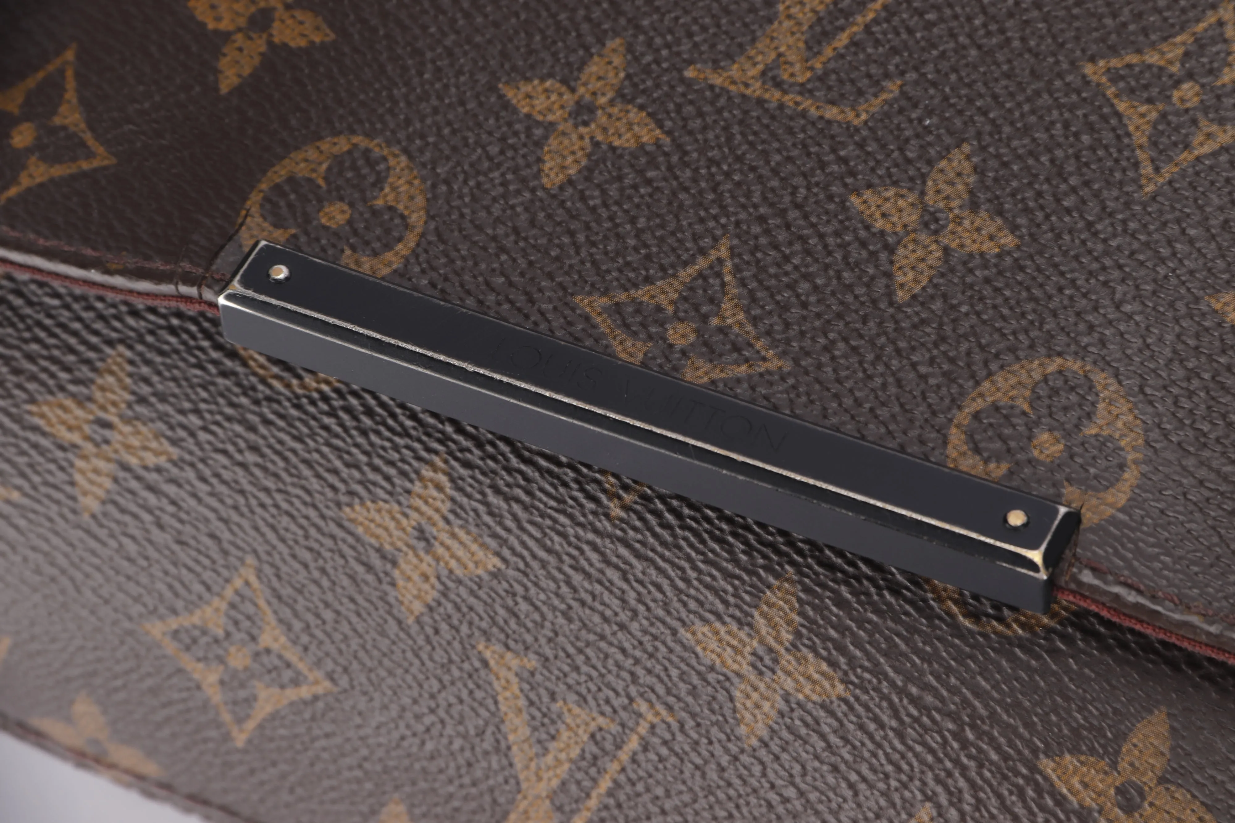 LOUIS VUITTON (M40935) DISTRICT PM MONOGRAM CANVAS MESSENGER BAG (CA1166), NO DUST COVER