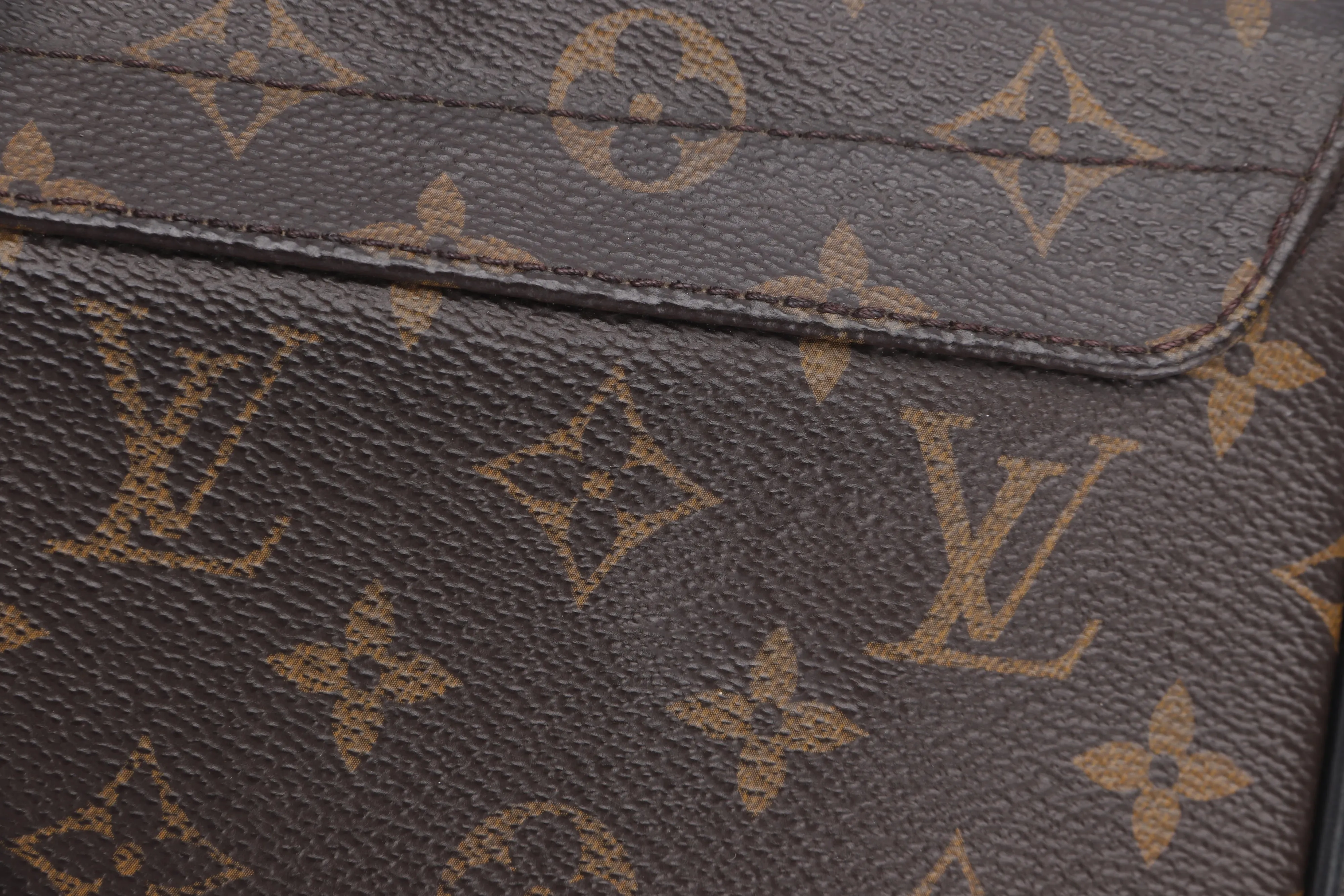 LOUIS VUITTON (M40935) DISTRICT PM MONOGRAM CANVAS MESSENGER BAG (CA1166), NO DUST COVER