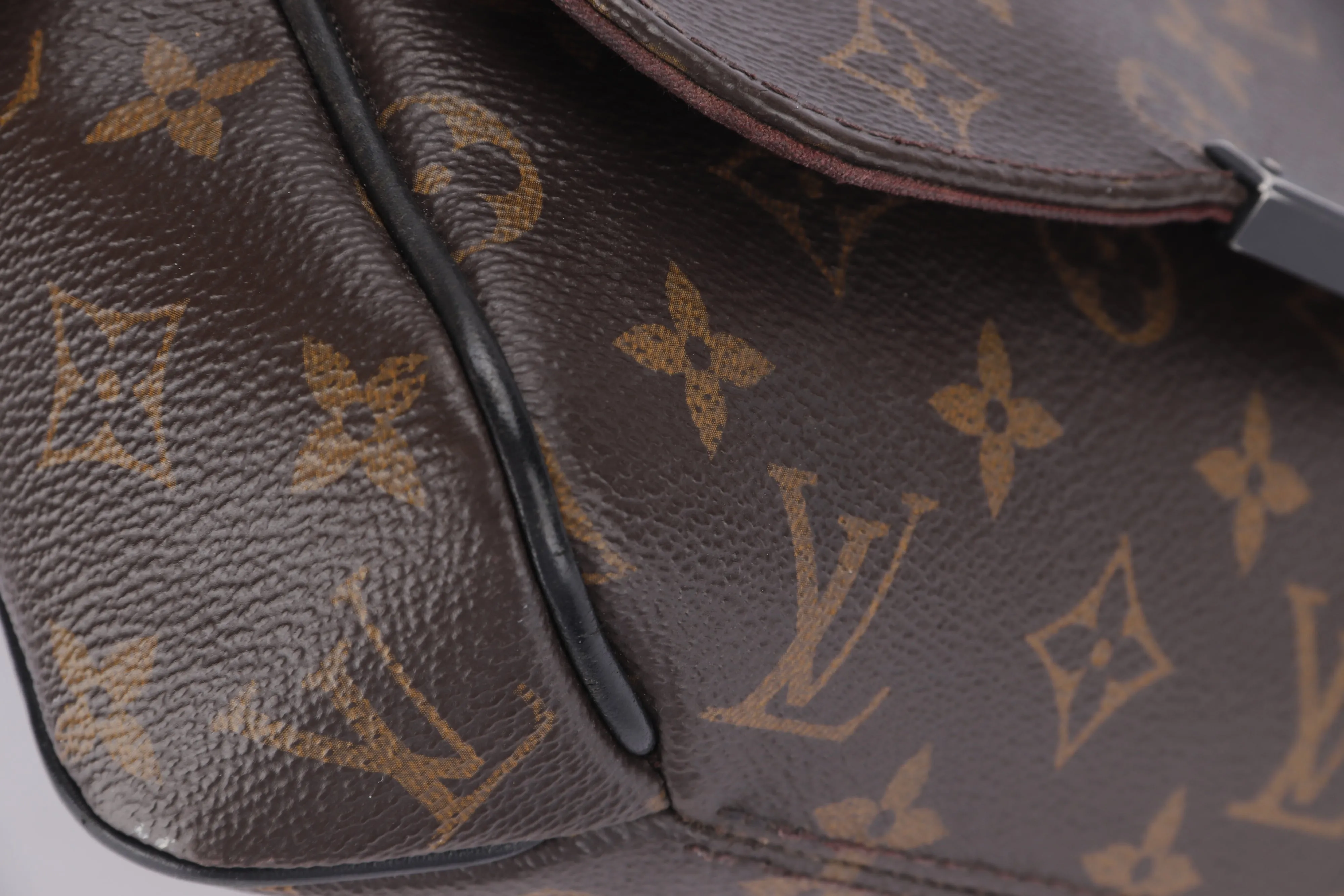 LOUIS VUITTON (M40935) DISTRICT PM MONOGRAM CANVAS MESSENGER BAG (CA1166), NO DUST COVER