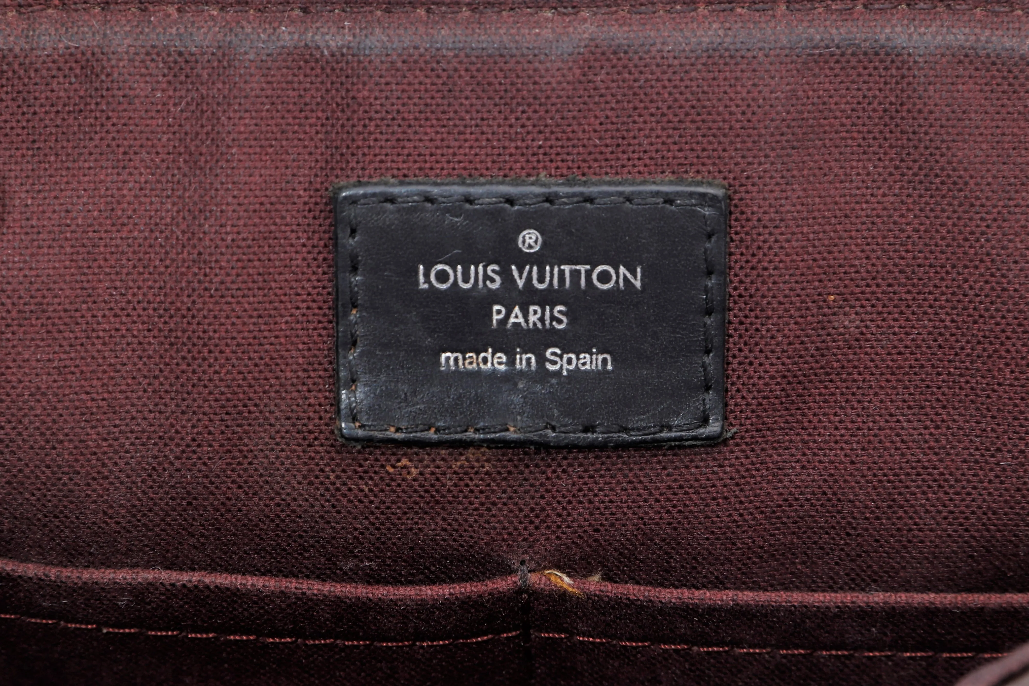 LOUIS VUITTON (M40935) DISTRICT PM MONOGRAM CANVAS MESSENGER BAG (CA1166), NO DUST COVER