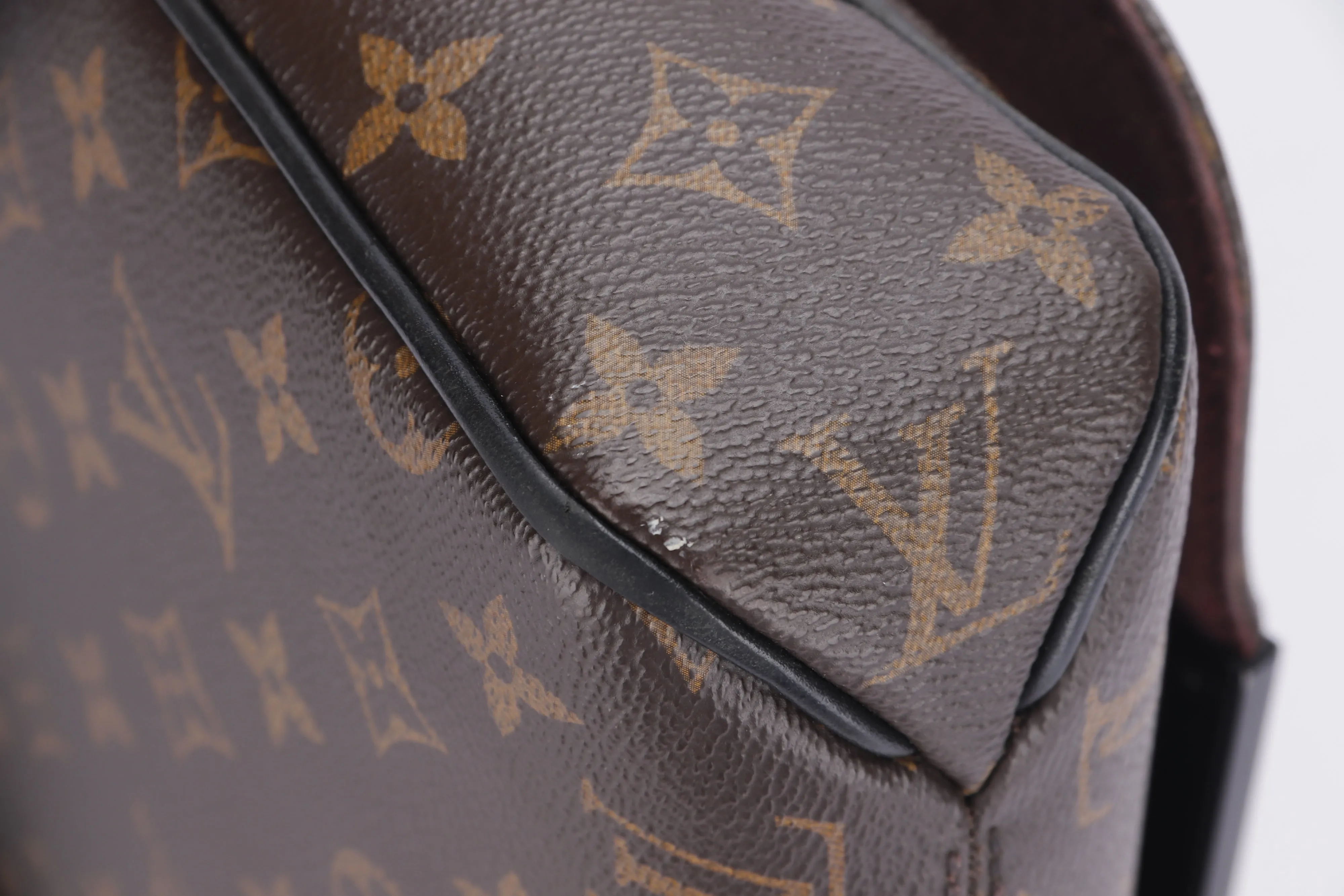 LOUIS VUITTON (M40935) DISTRICT PM MONOGRAM CANVAS MESSENGER BAG (CA1166), NO DUST COVER
