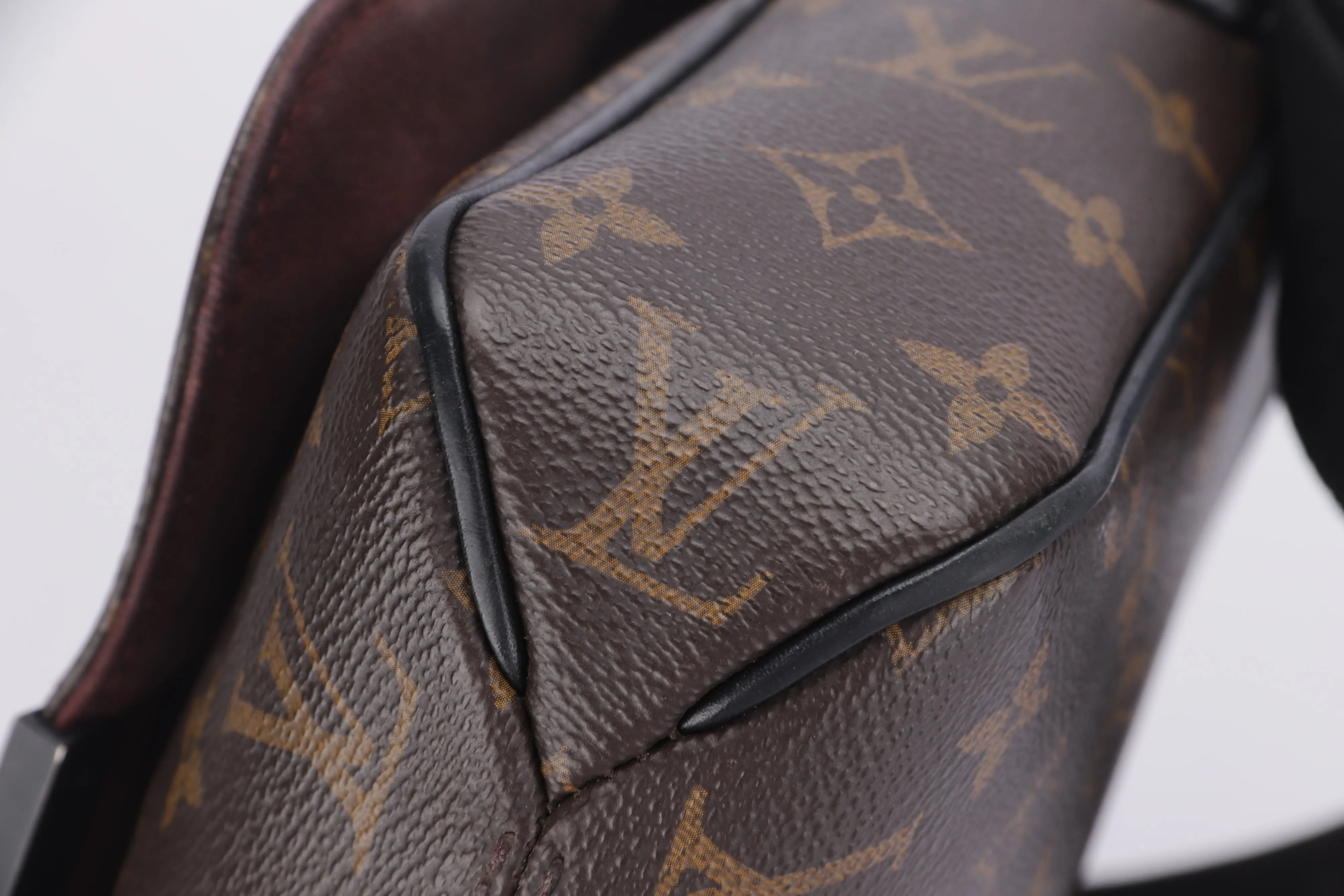 LOUIS VUITTON (M40935) DISTRICT PM MONOGRAM CANVAS MESSENGER BAG (CA1166), NO DUST COVER