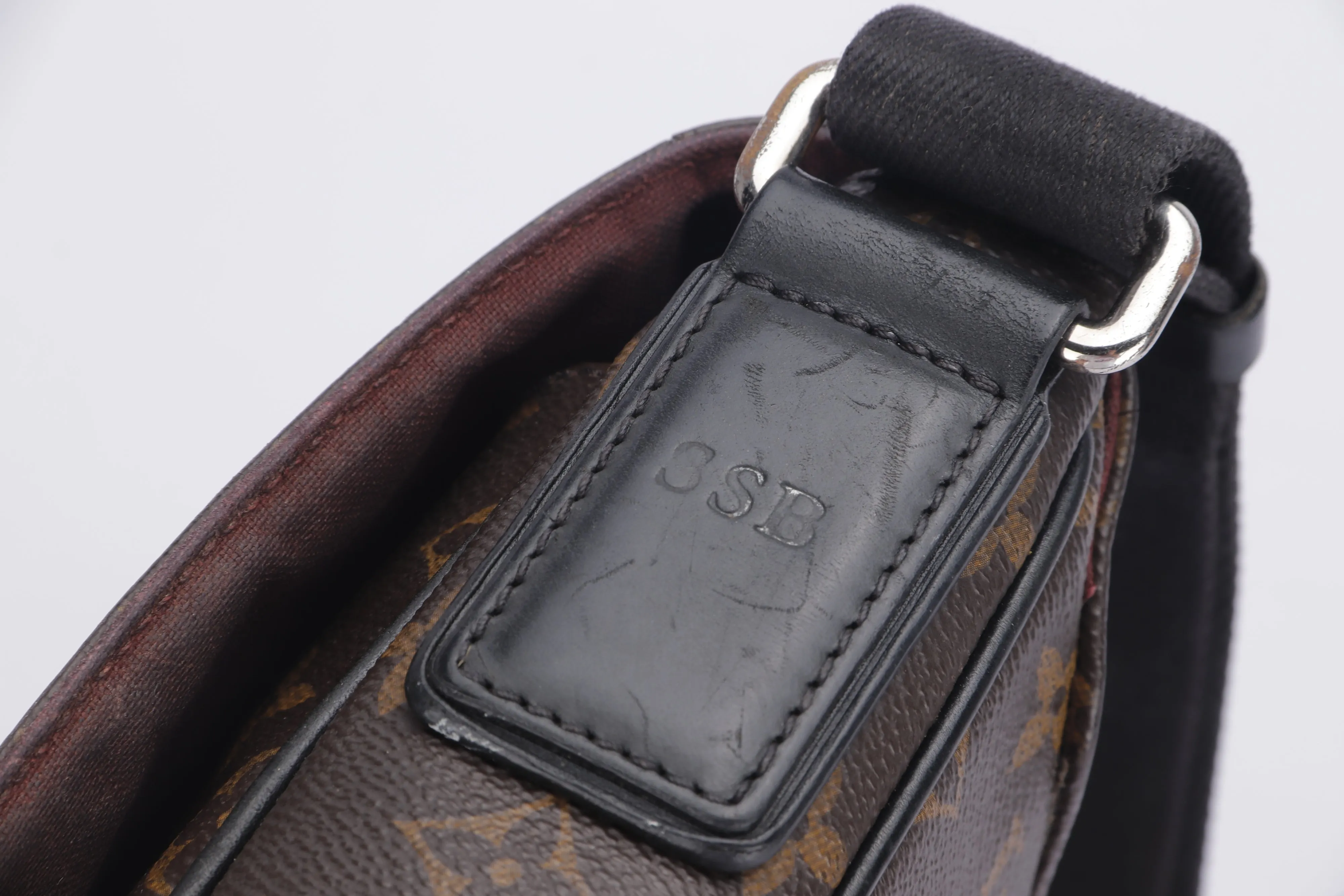 LOUIS VUITTON (M40935) DISTRICT PM MONOGRAM CANVAS MESSENGER BAG (CA1166), NO DUST COVER