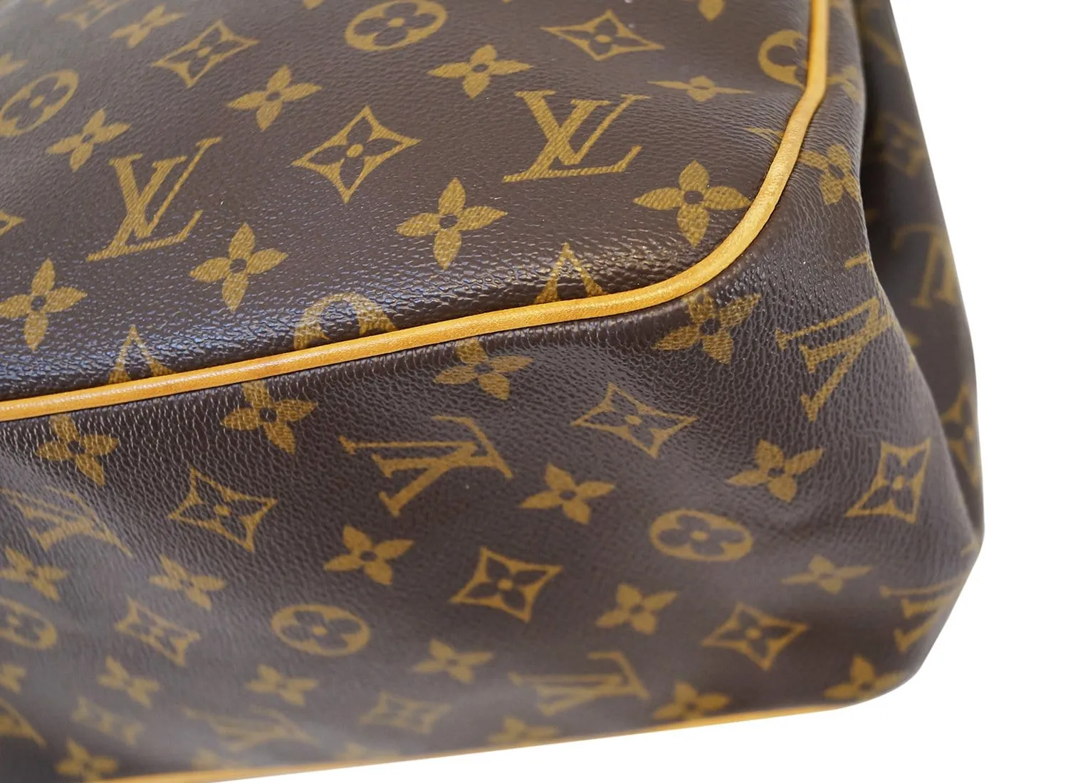 LOUIS VUITTON Monogram Batignolles Vertical Shoulder Bag