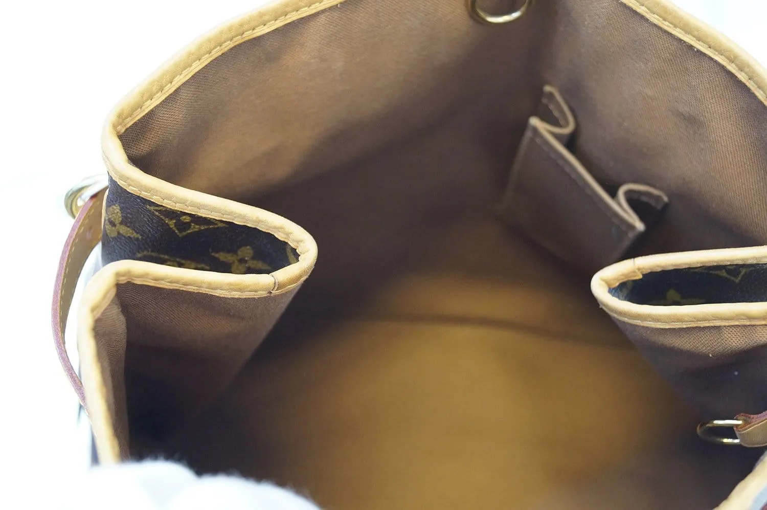 LOUIS VUITTON Monogram Batignolles Vertical Shoulder Bag