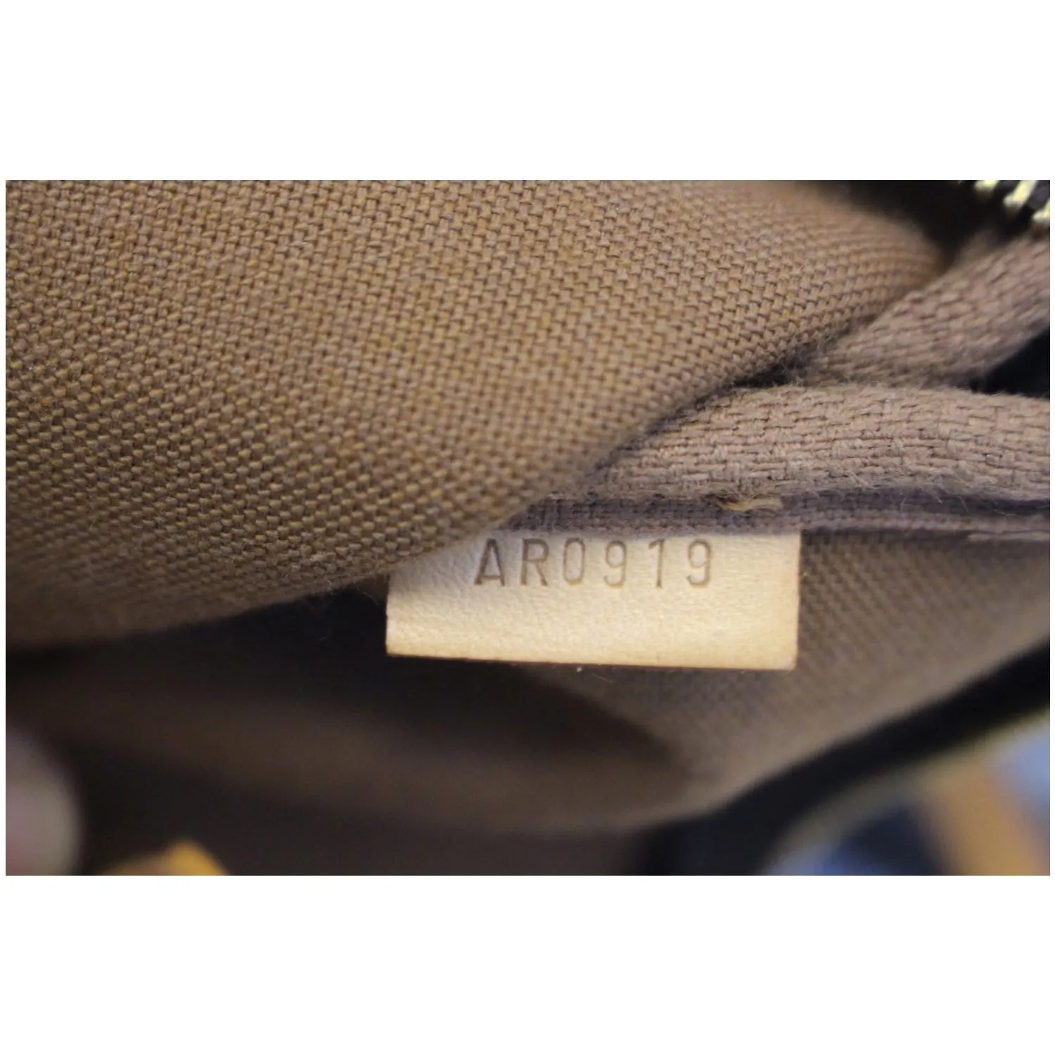 LOUIS VUITTON Monogram Canvas Pochette Accessoires Pouch Bag