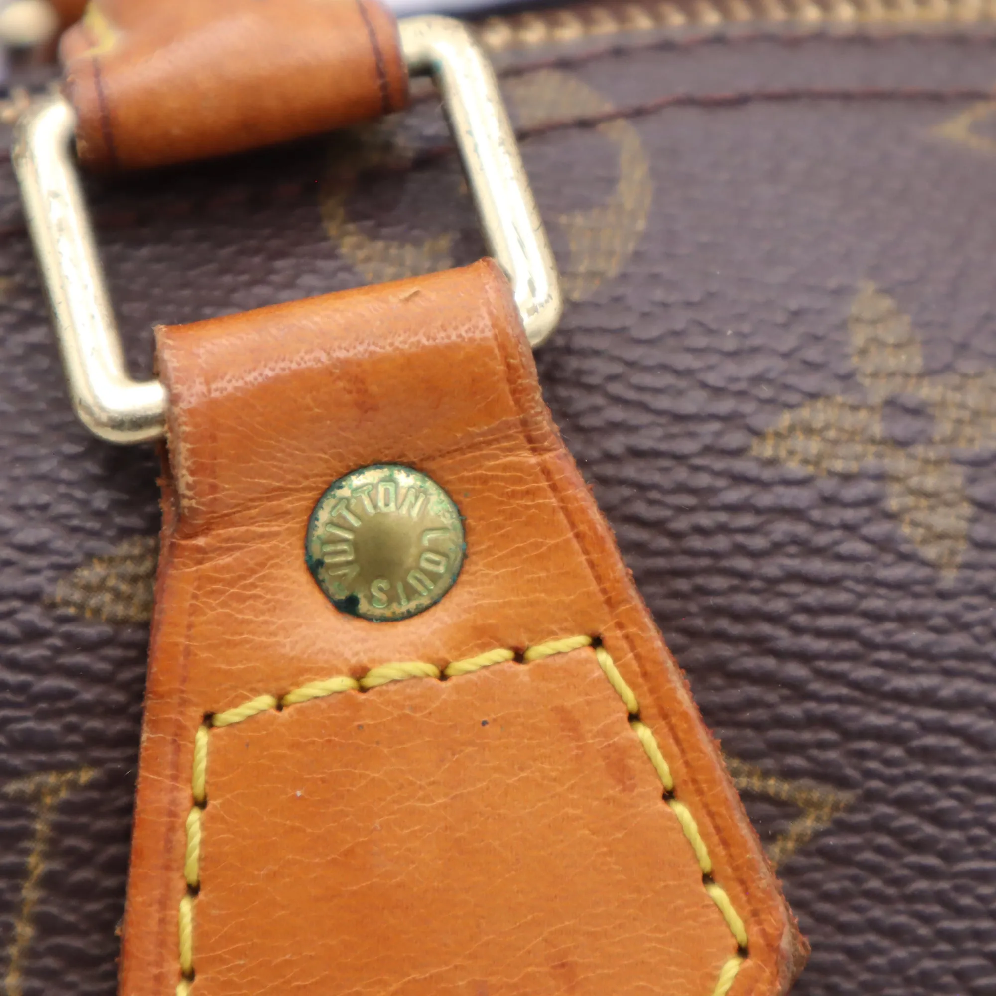Louis Vuitton Monogram Canvas Speedy 25 Handbag SD0041