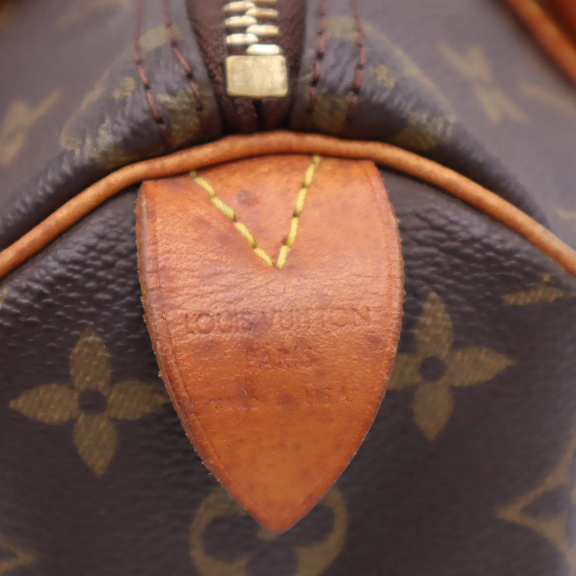 Louis Vuitton Monogram Canvas Speedy 25 Handbag SD0041