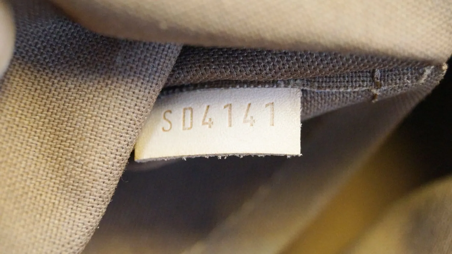 LOUIS VUITTON Monogram Canvas Tivoli PM Shoulder Handbag