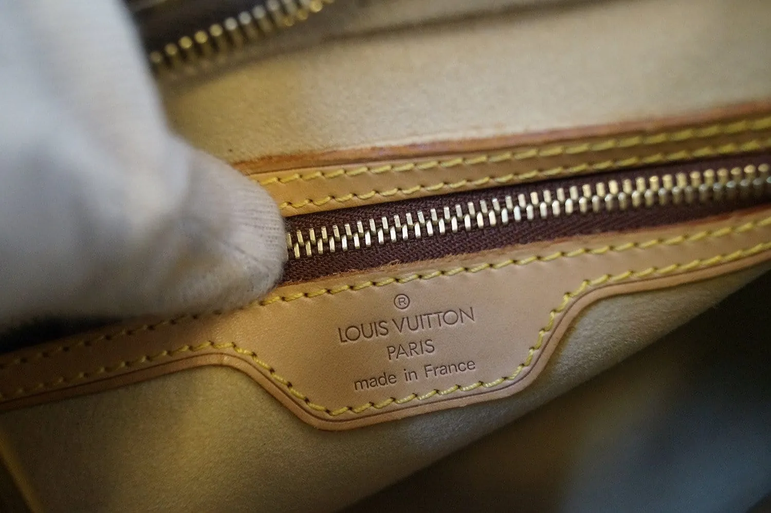 LOUIS VUITTON Monogram Looping Mm Shoulder Bag