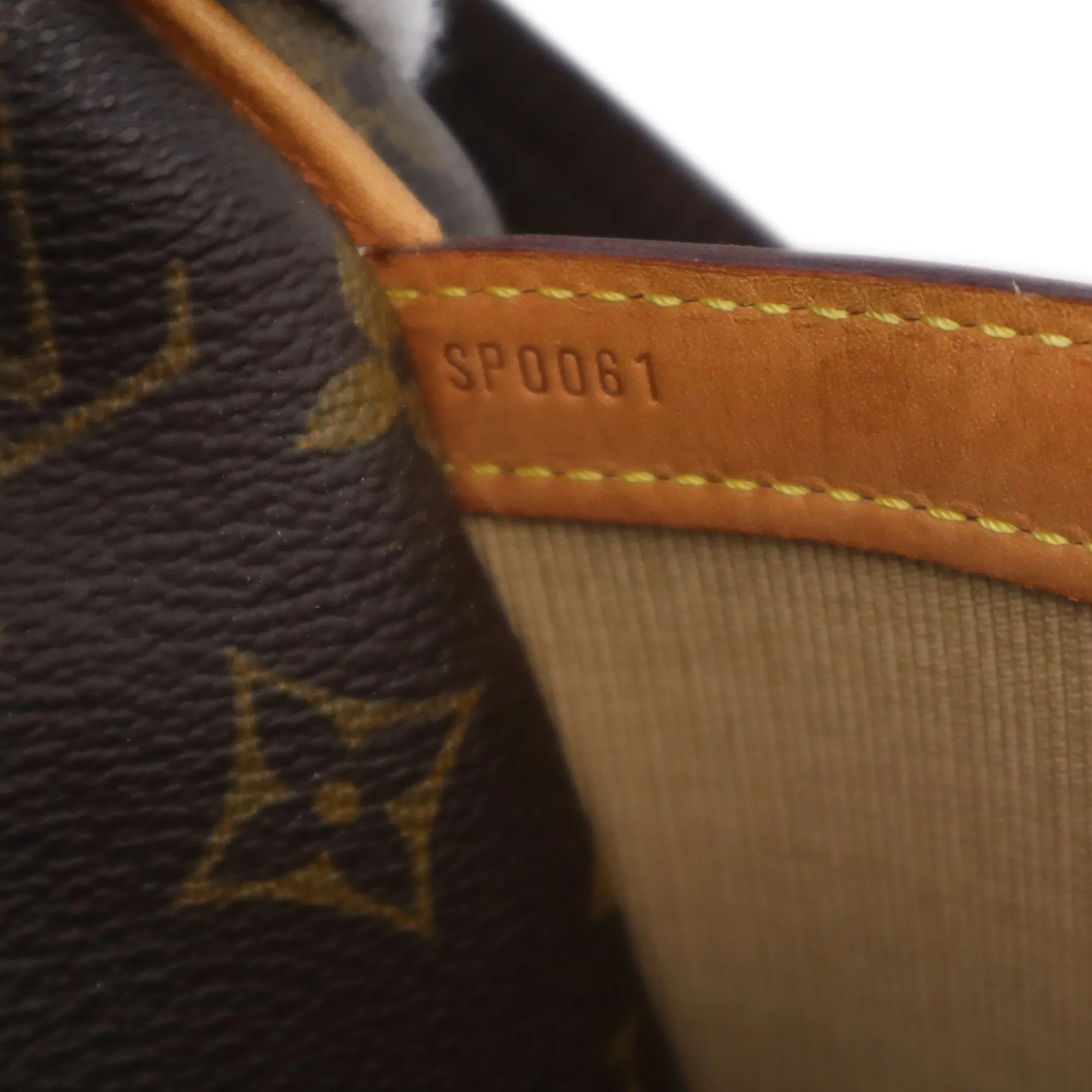 Louis Vuitton Monogram Reporter GM Shoulder Bag SP0061