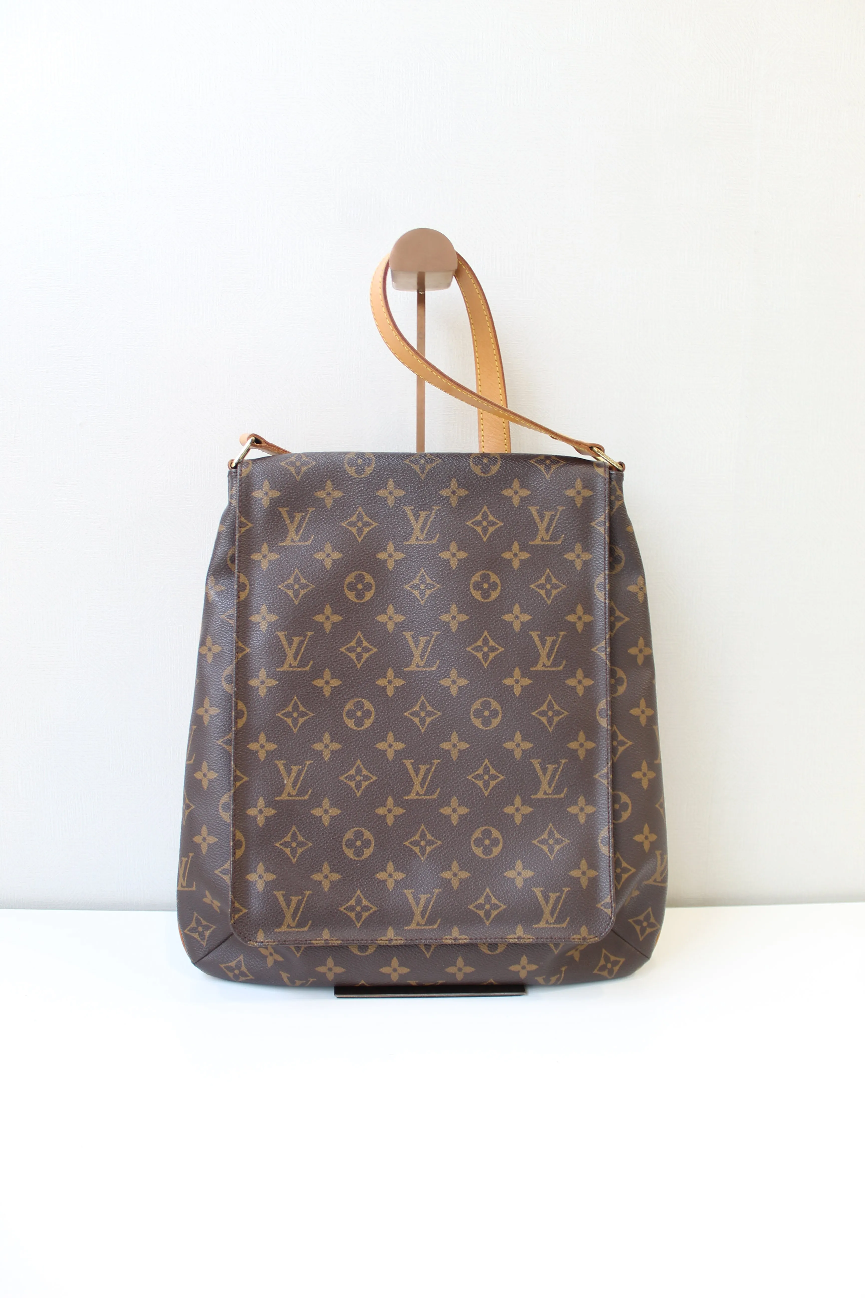 Louis Vuitton Mussette Salsa