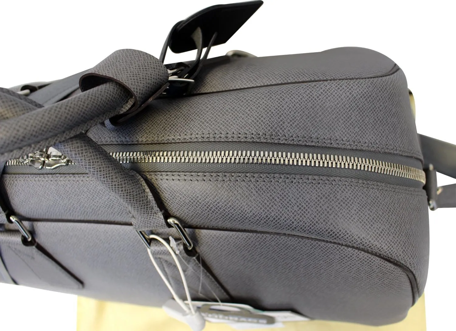 LOUIS VUITTON Neo Kendall Taiga Leather Travel Bag