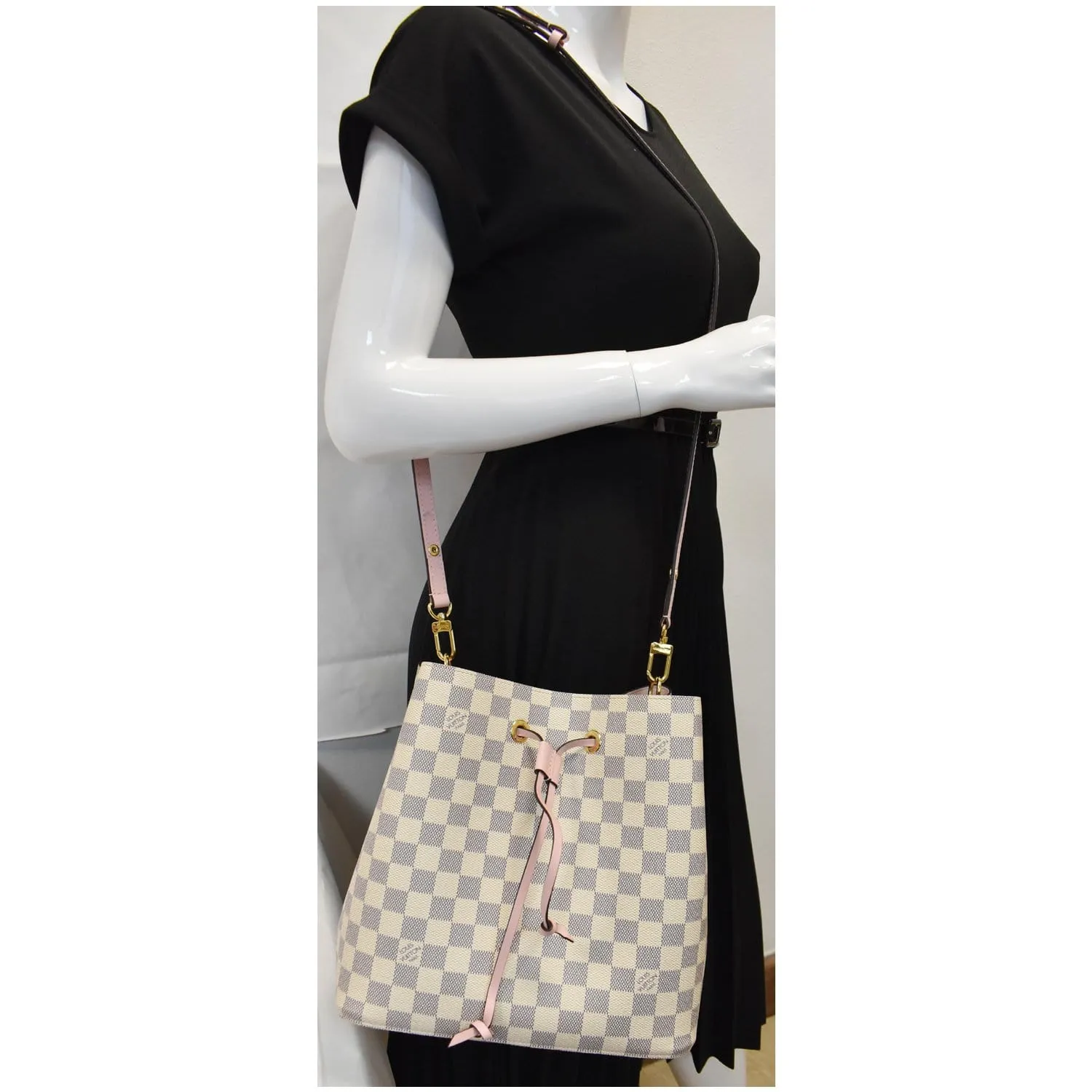 LOUIS VUITTON Neonoe MM Damier Azur Shoulder Bag Rose