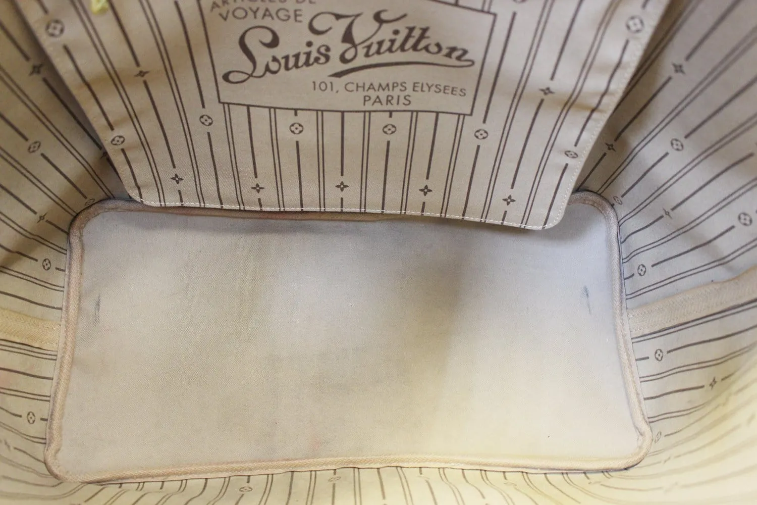 LOUIS VUITTON Neverfull GM Monogram Canvas Shoulder Bag