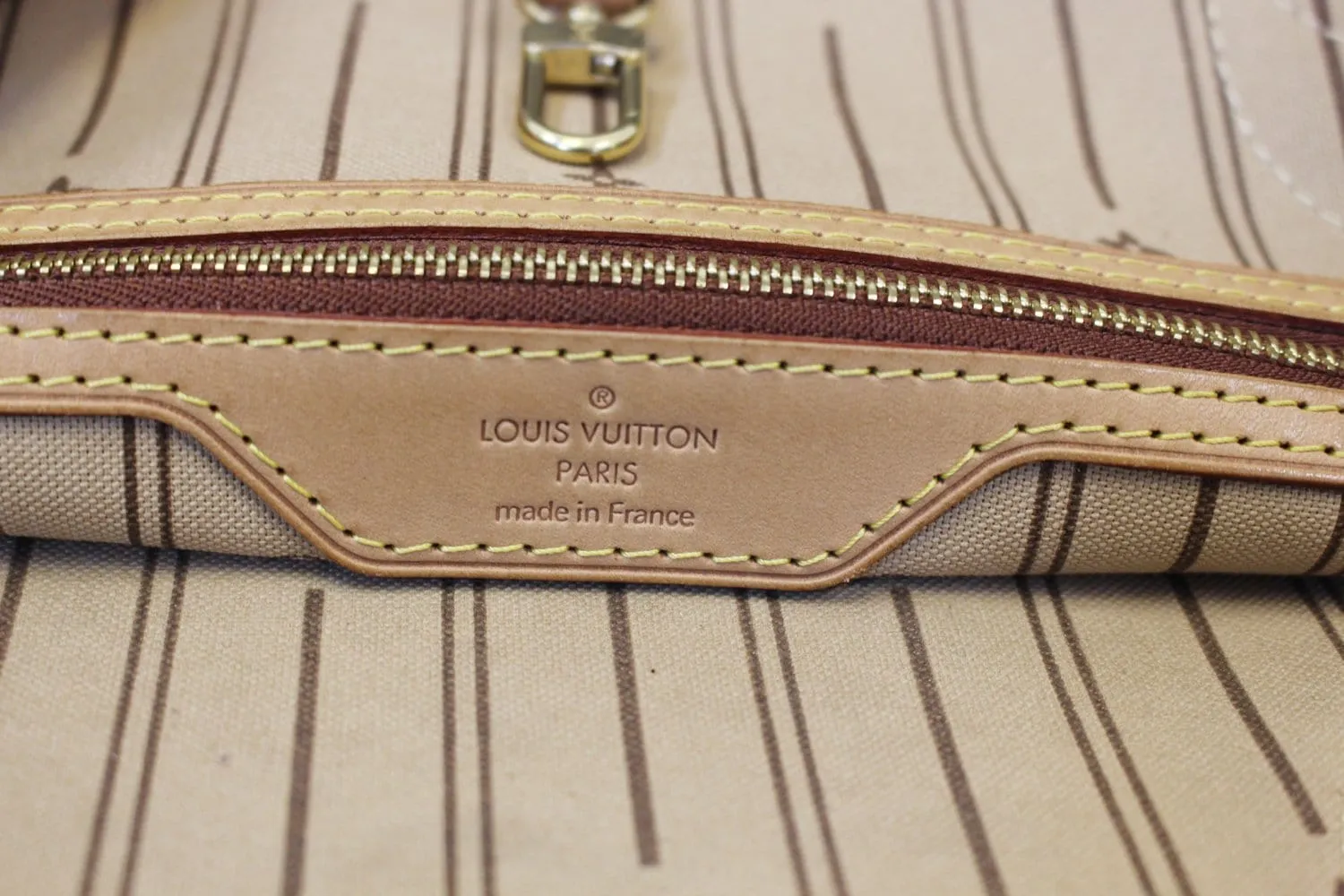 LOUIS VUITTON Neverfull GM Monogram Canvas Shoulder Bag