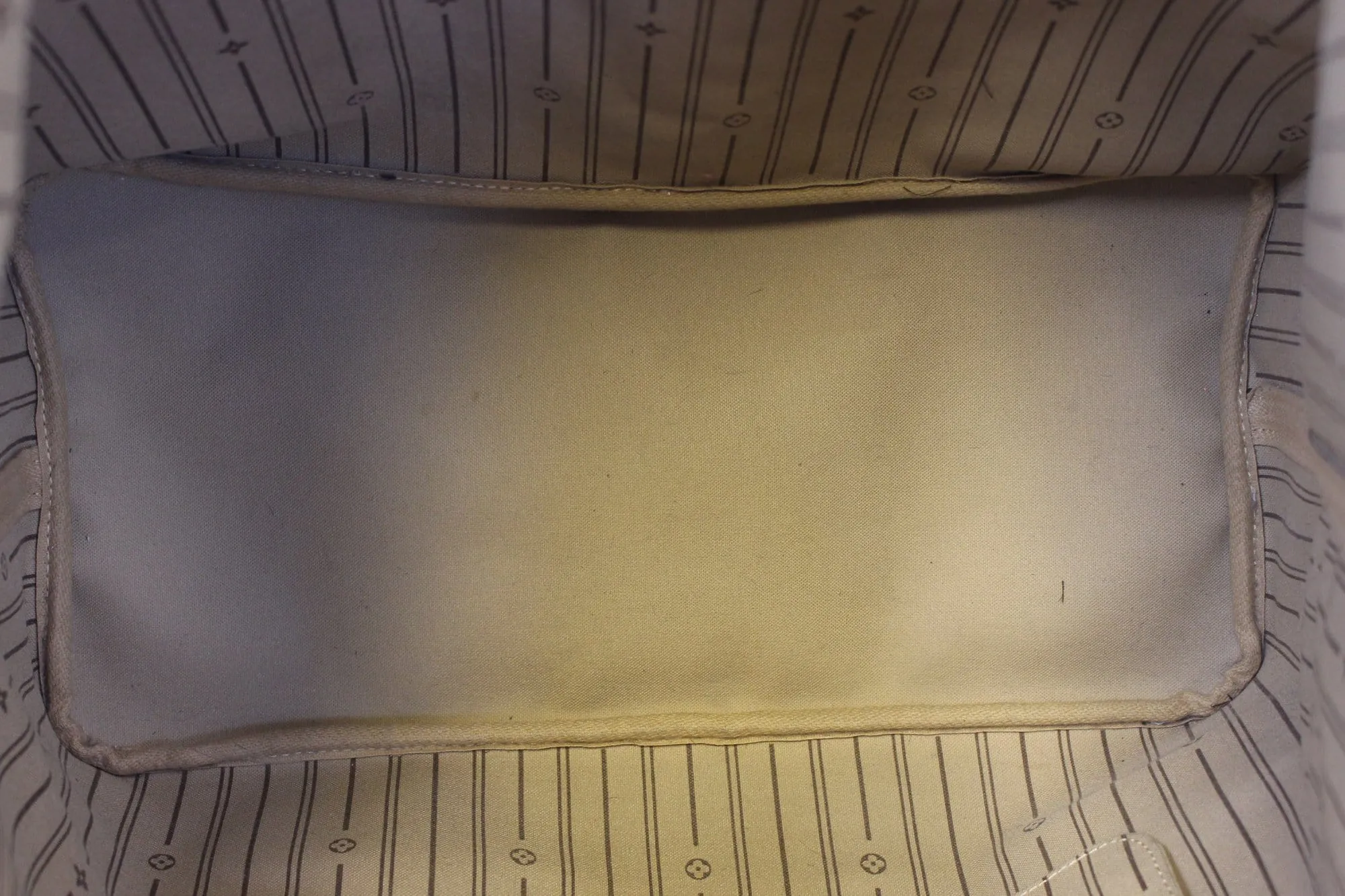 LOUIS VUITTON Neverfull GM Monogram Canvas  Shoulder Bag