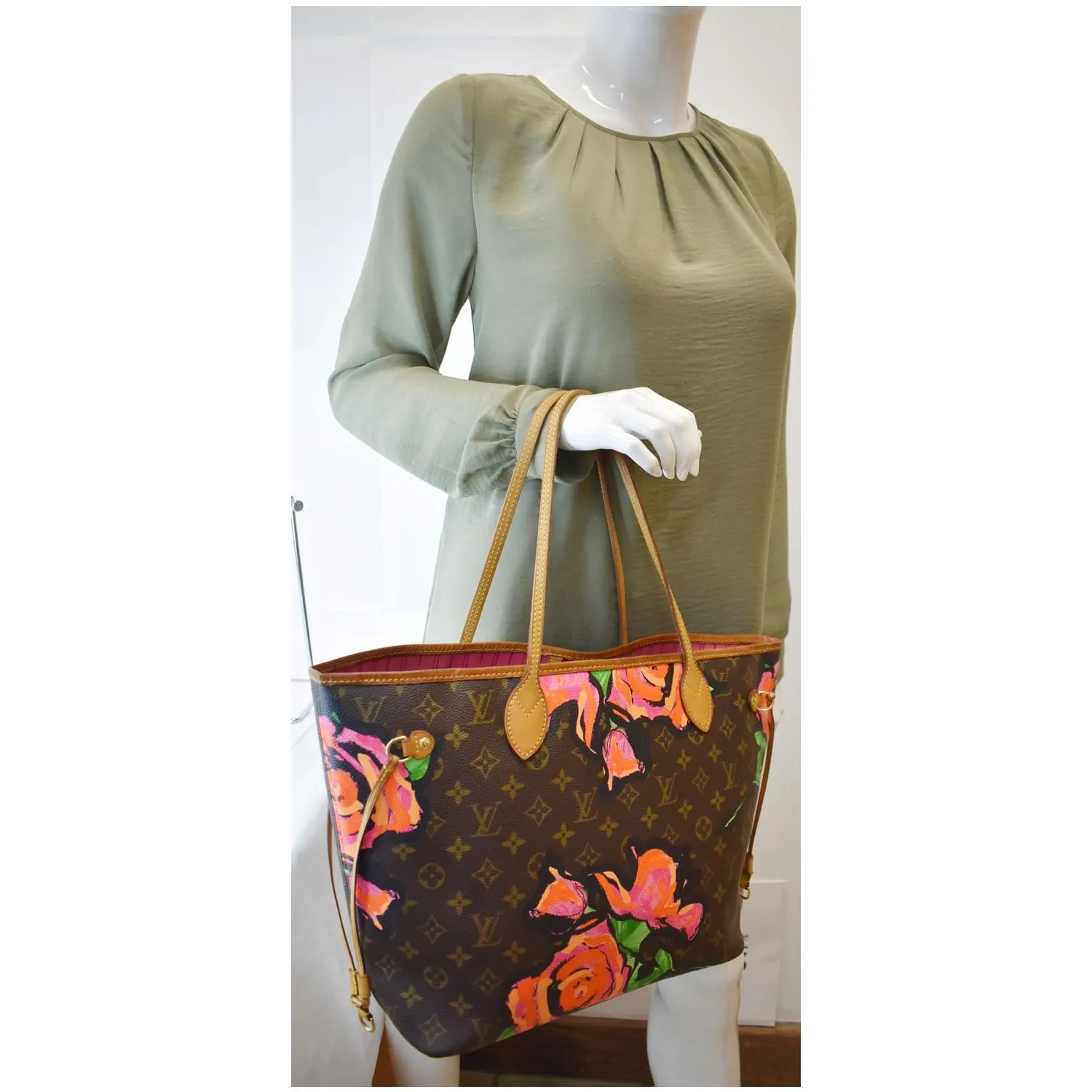 LOUIS VUITTON Neverfull MM Roses Monogram Canvas Shoulder Bag Brown
