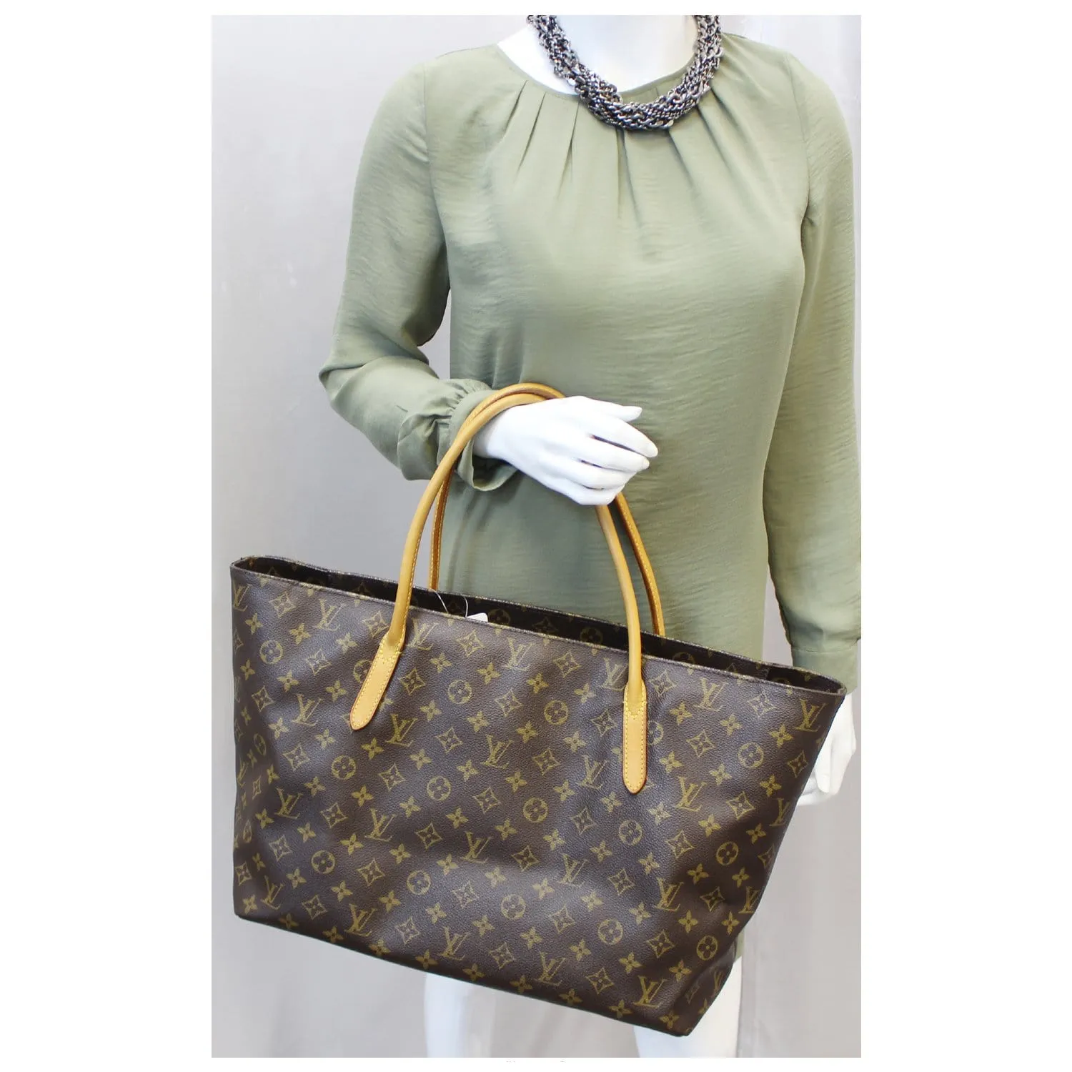 LOUIS VUITTON Raspail MM Monogram Canvas Shoulder Bag