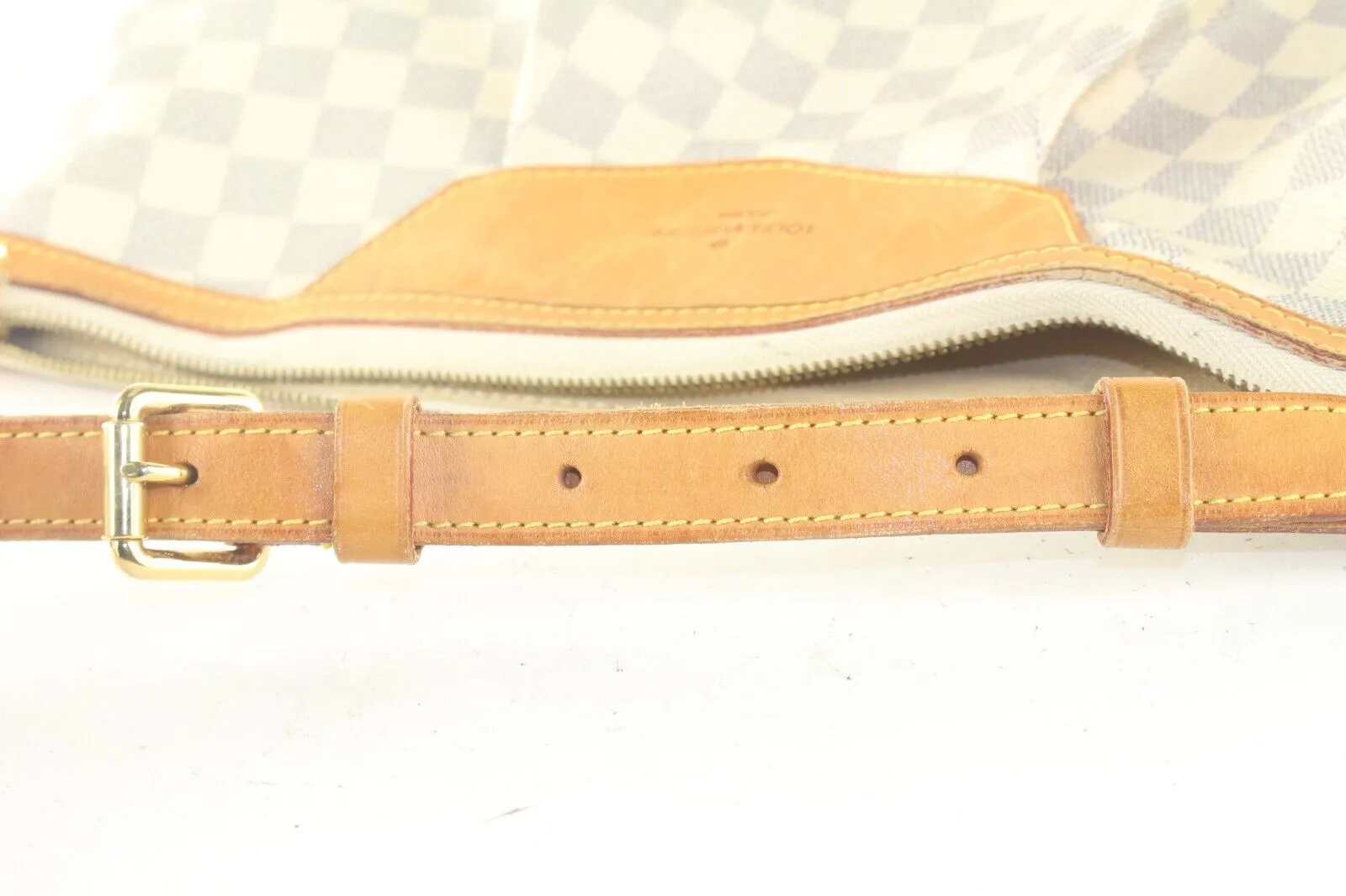 Louis Vuitton Siracusa Shoulder Bag PM White Leather 8LV919k