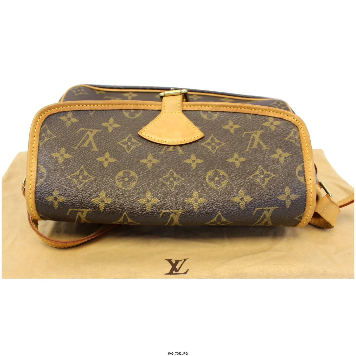 LOUIS VUITTON Sologne Monogram Canvas Shoulder Crossbody Bag