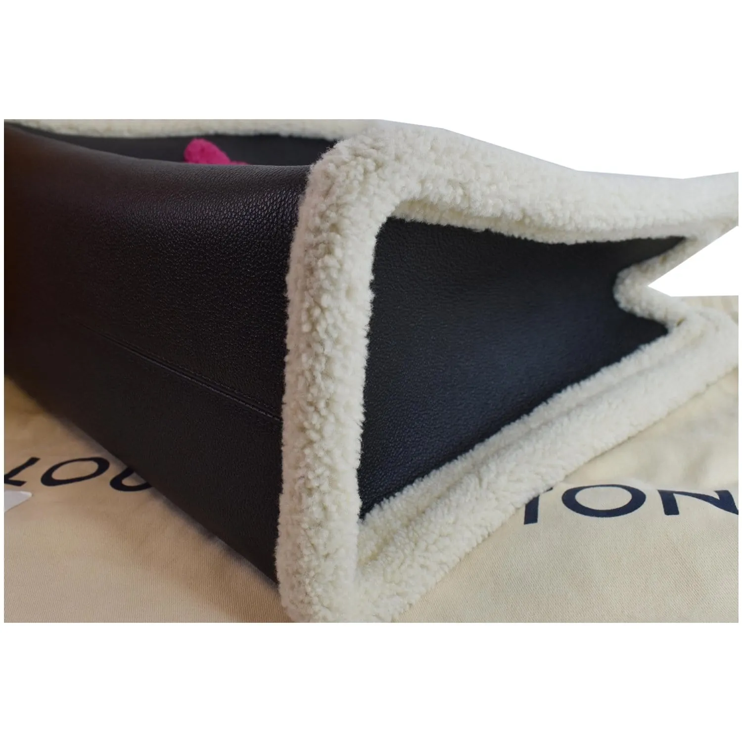 Louis Vuitton Teddy Onthego GM Calfskin Monogram Shoulder Bag Black