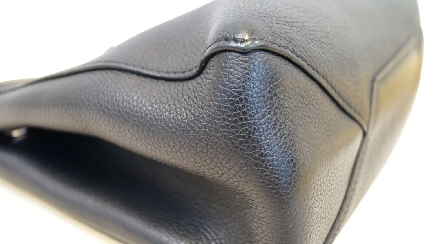LOUIS VUITTON Vanille Noir Lockme II Shoulder Bag - Final Call
