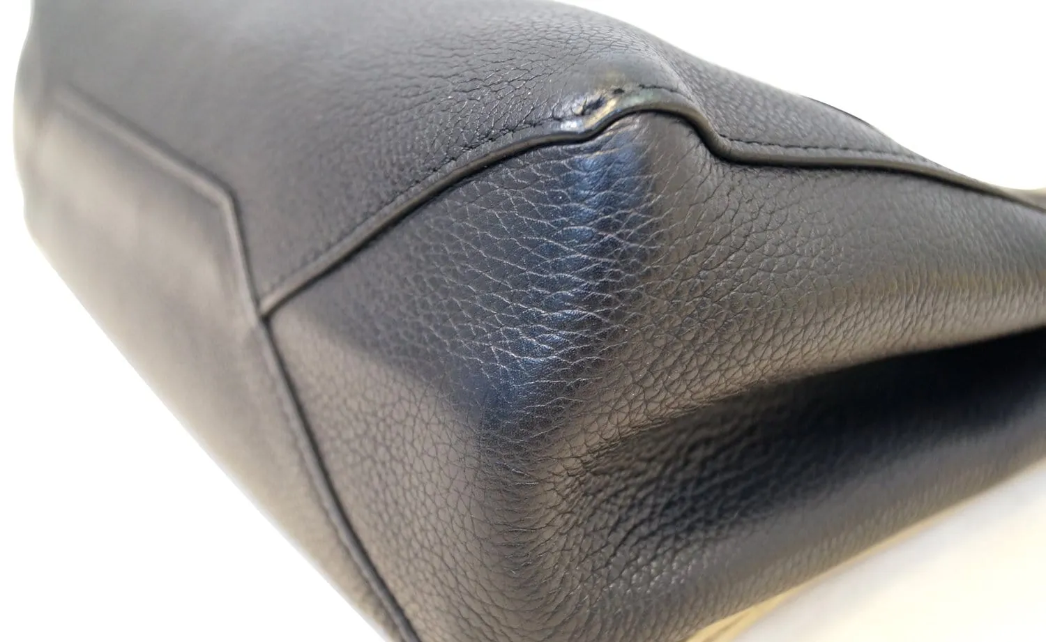 LOUIS VUITTON Vanille Noir Lockme II Shoulder Bag - Final Call