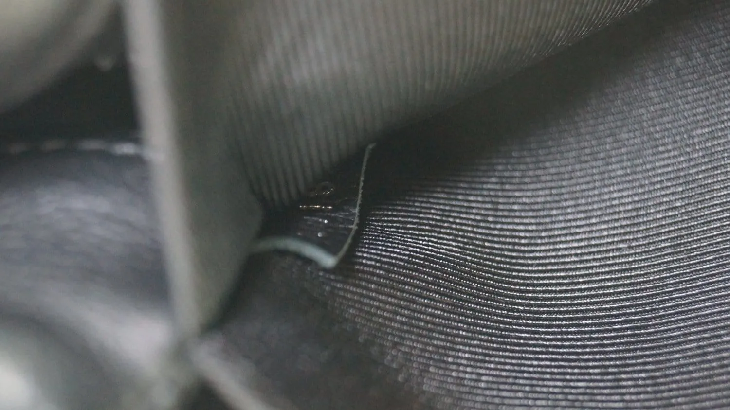LOUIS VUITTON Vanille Noir Lockme II Shoulder Bag - Final Call