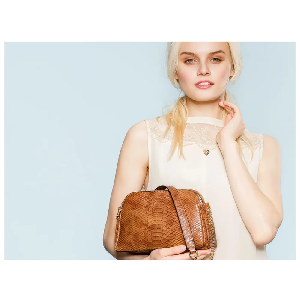 <bold>Crossbody  / Shoulder Bag  <br>Vegan-Leather