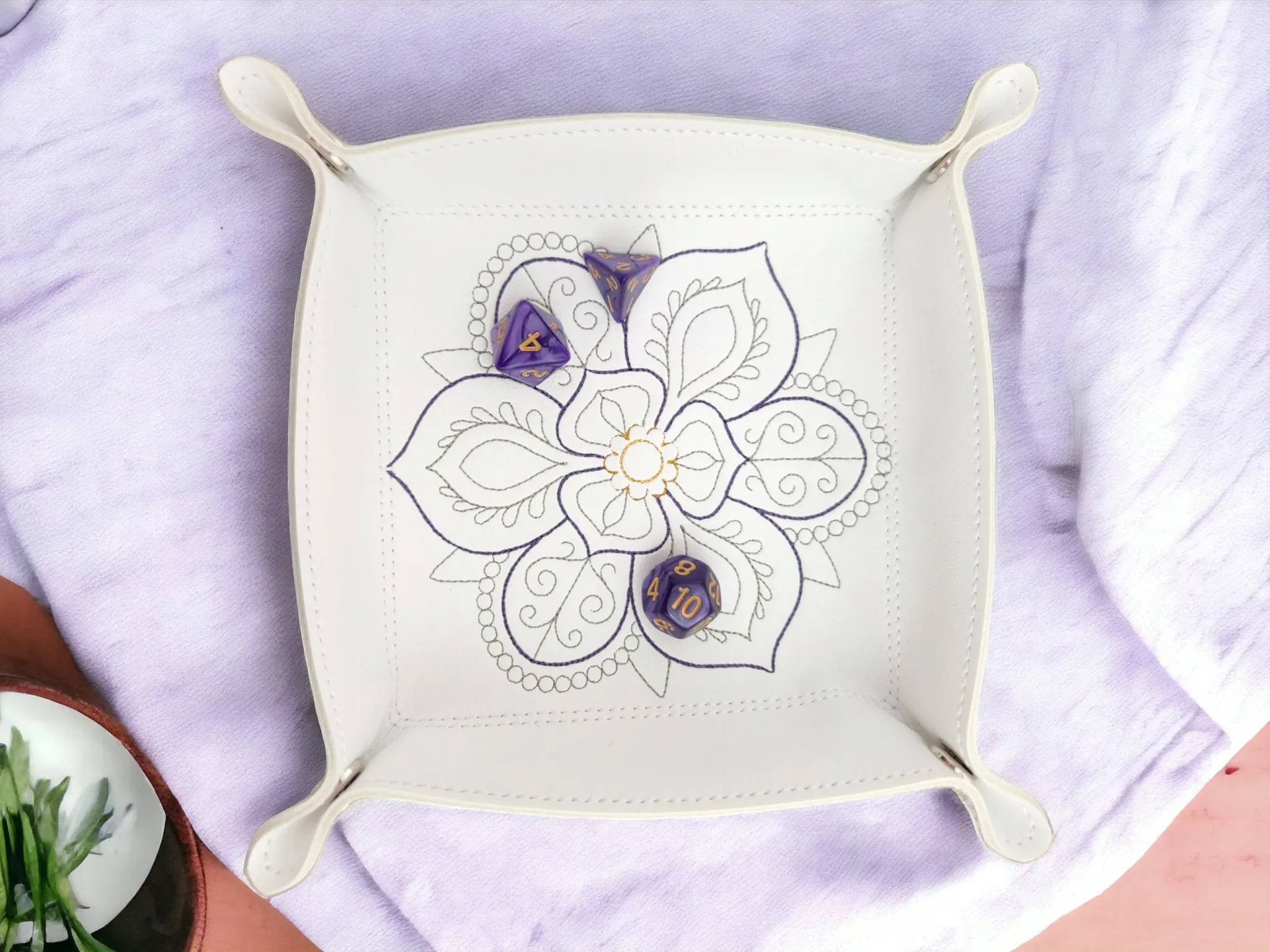 Magnolia dice tray, vintage style