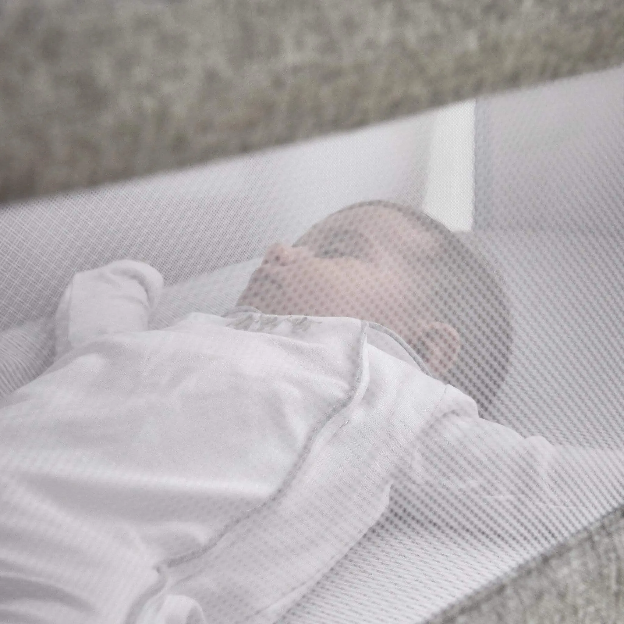 Mamas & Papas Lua Grey Bedside Crib Star/Stripe Bundle