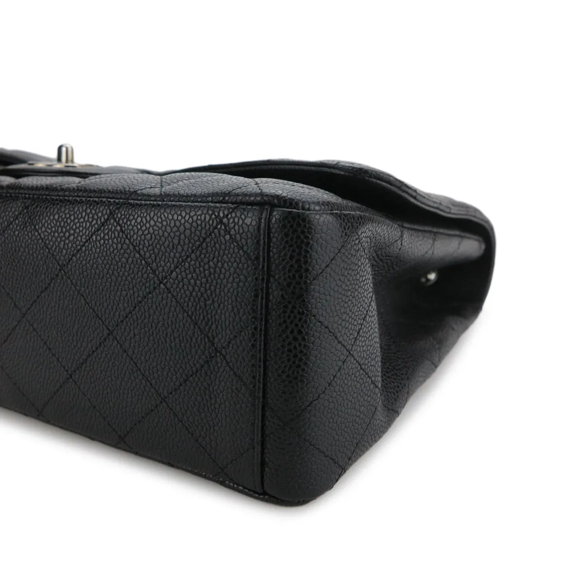 Maxi Jumbo Classic Single Flap Bag in Black Caviar