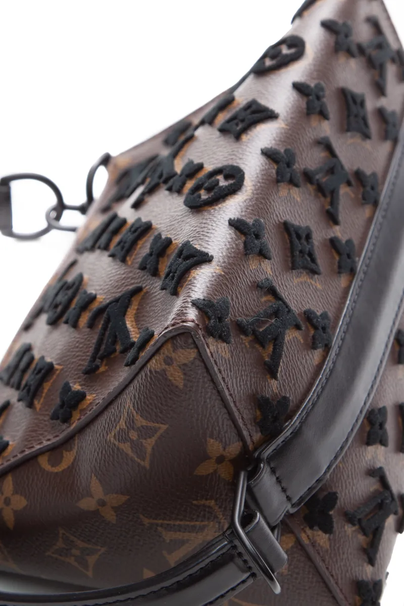 Men's Triangle Messenger Bag