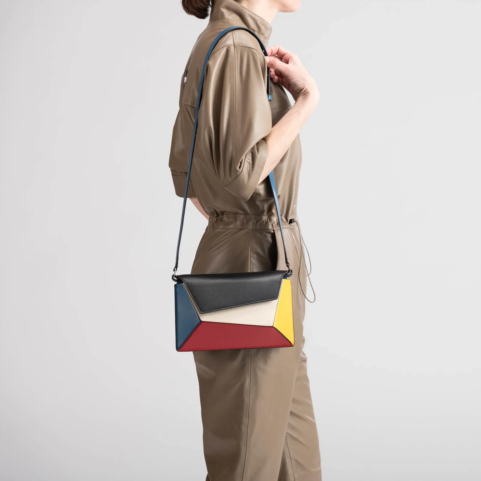 Naomi - Mondrian