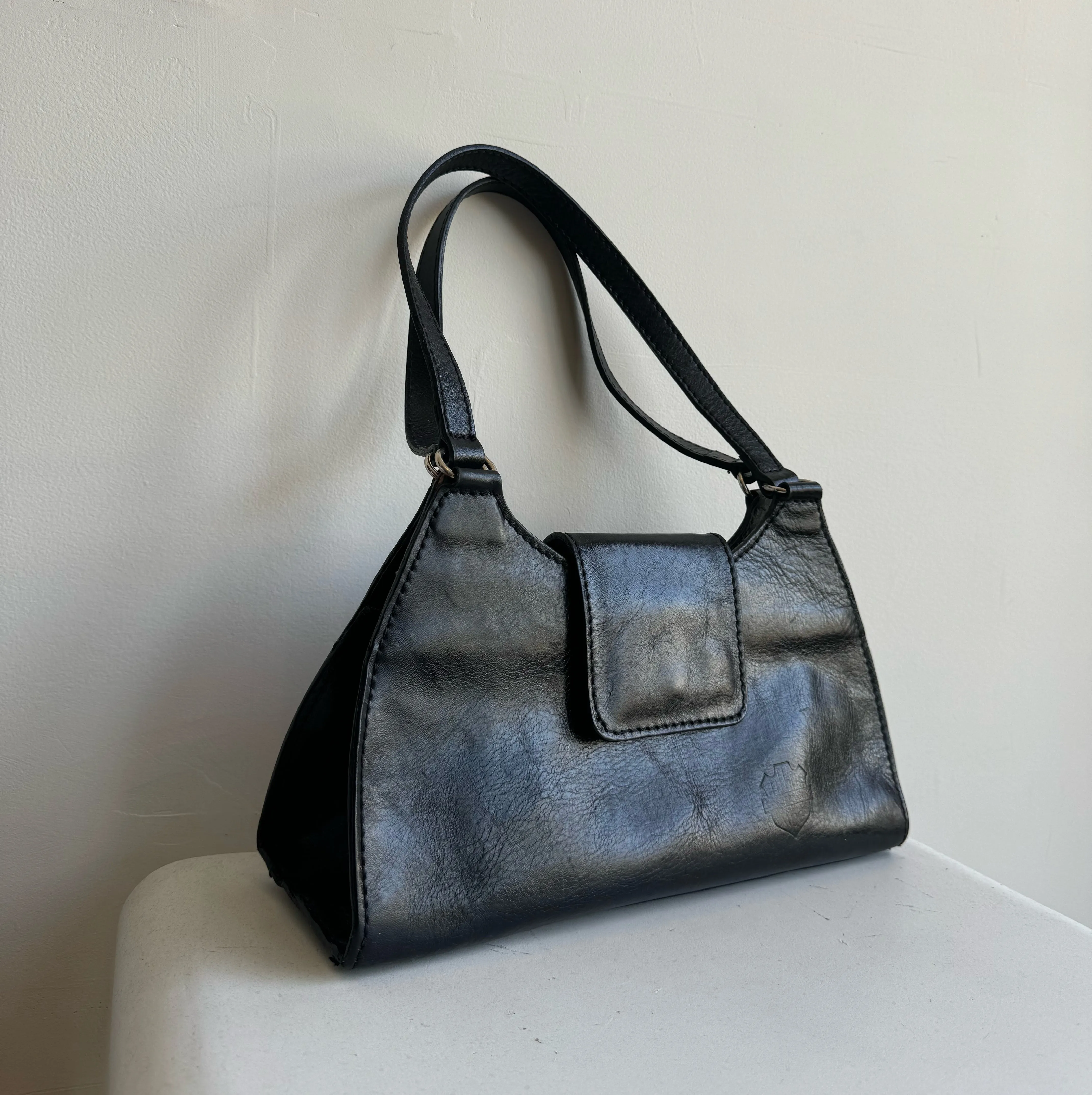 Onyx Structured Leather Shoulder Bag