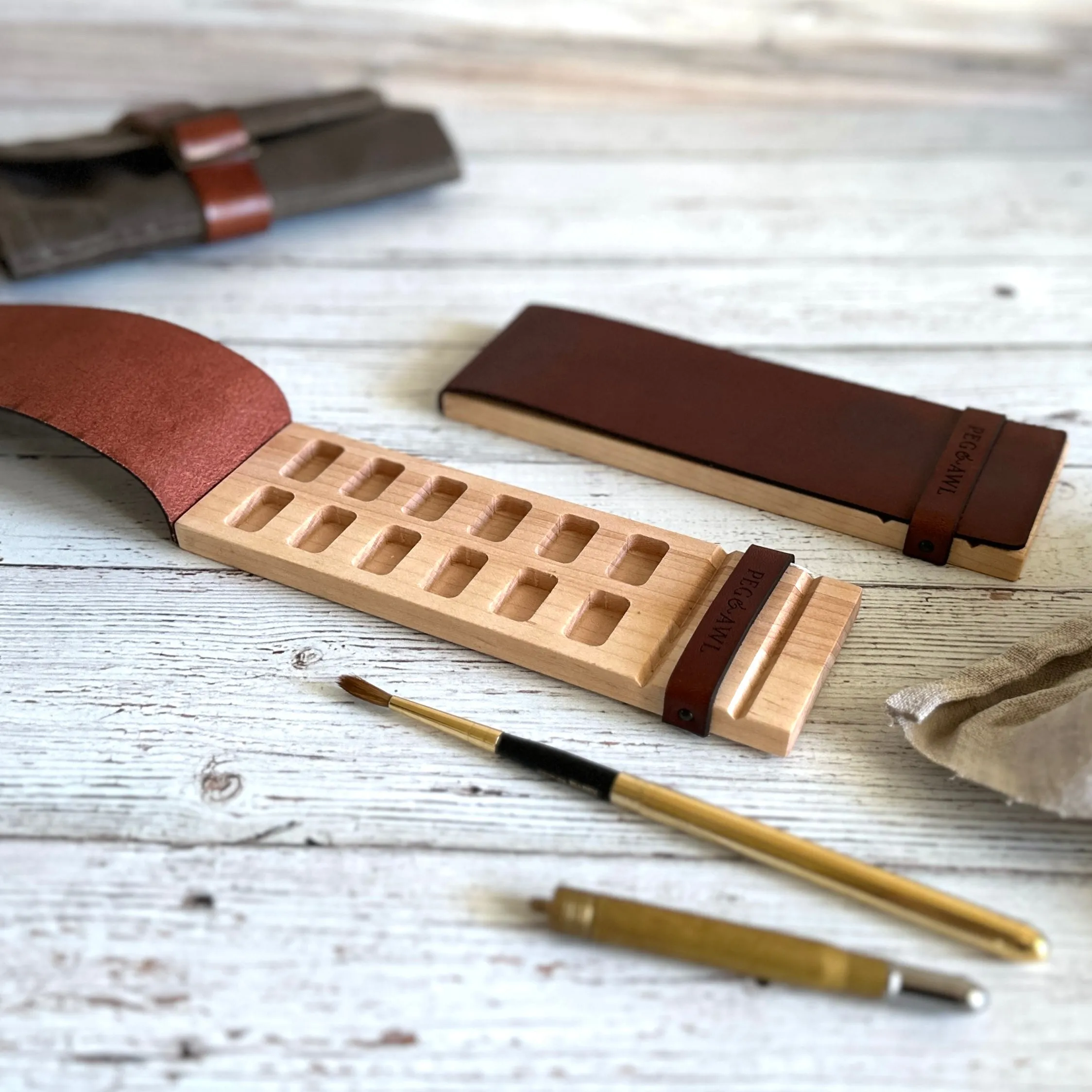 [Peg and Awl ] Iris Painter’s Palette