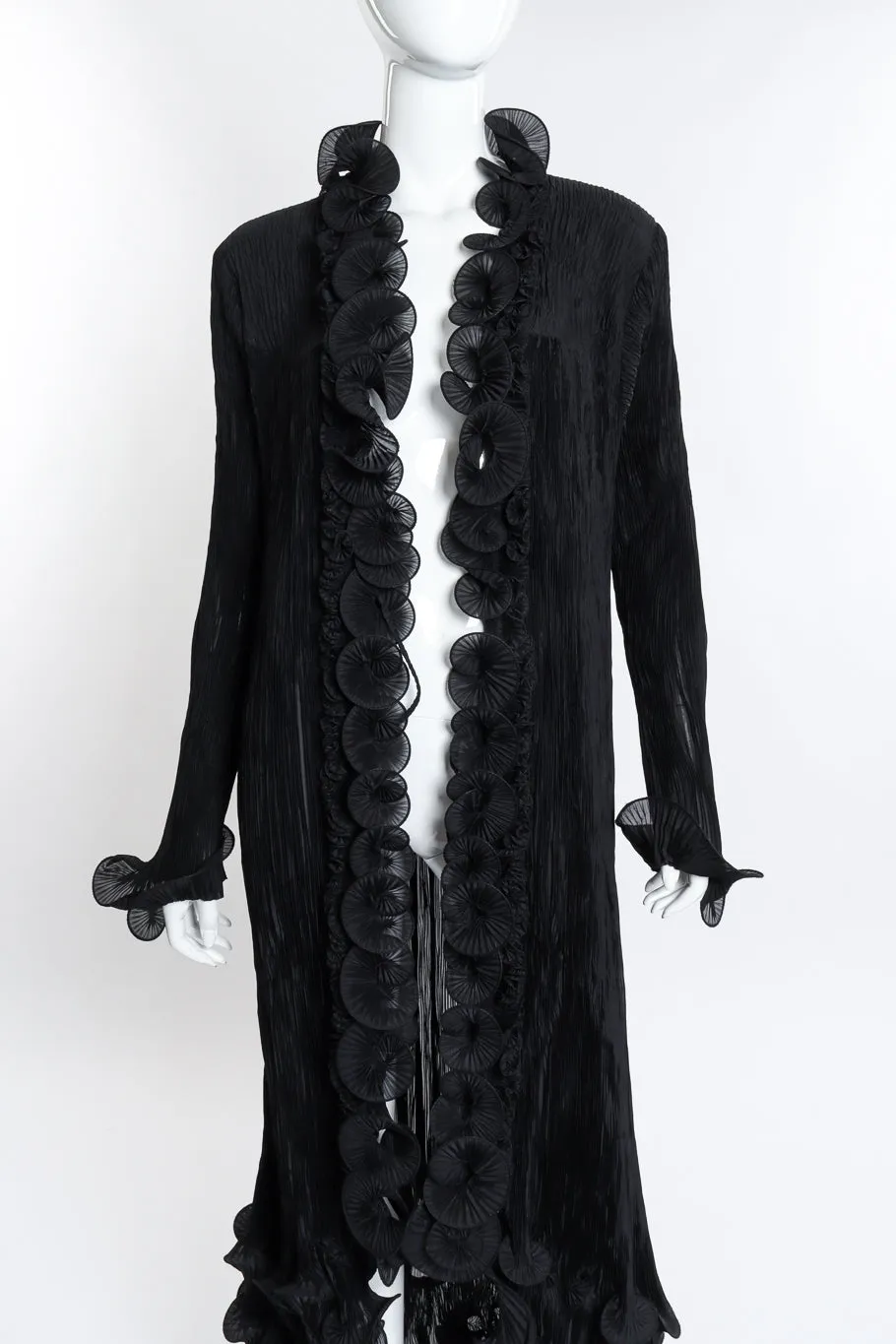 Pleated Spiral Ruffle Duster