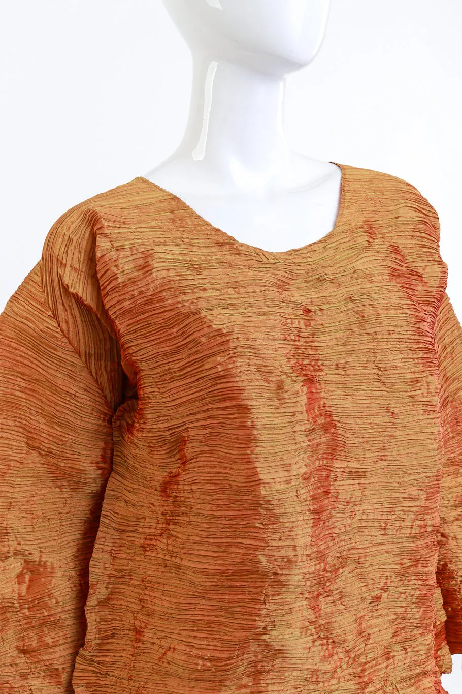 Plissé Iridescent Drop Shoulder Top
