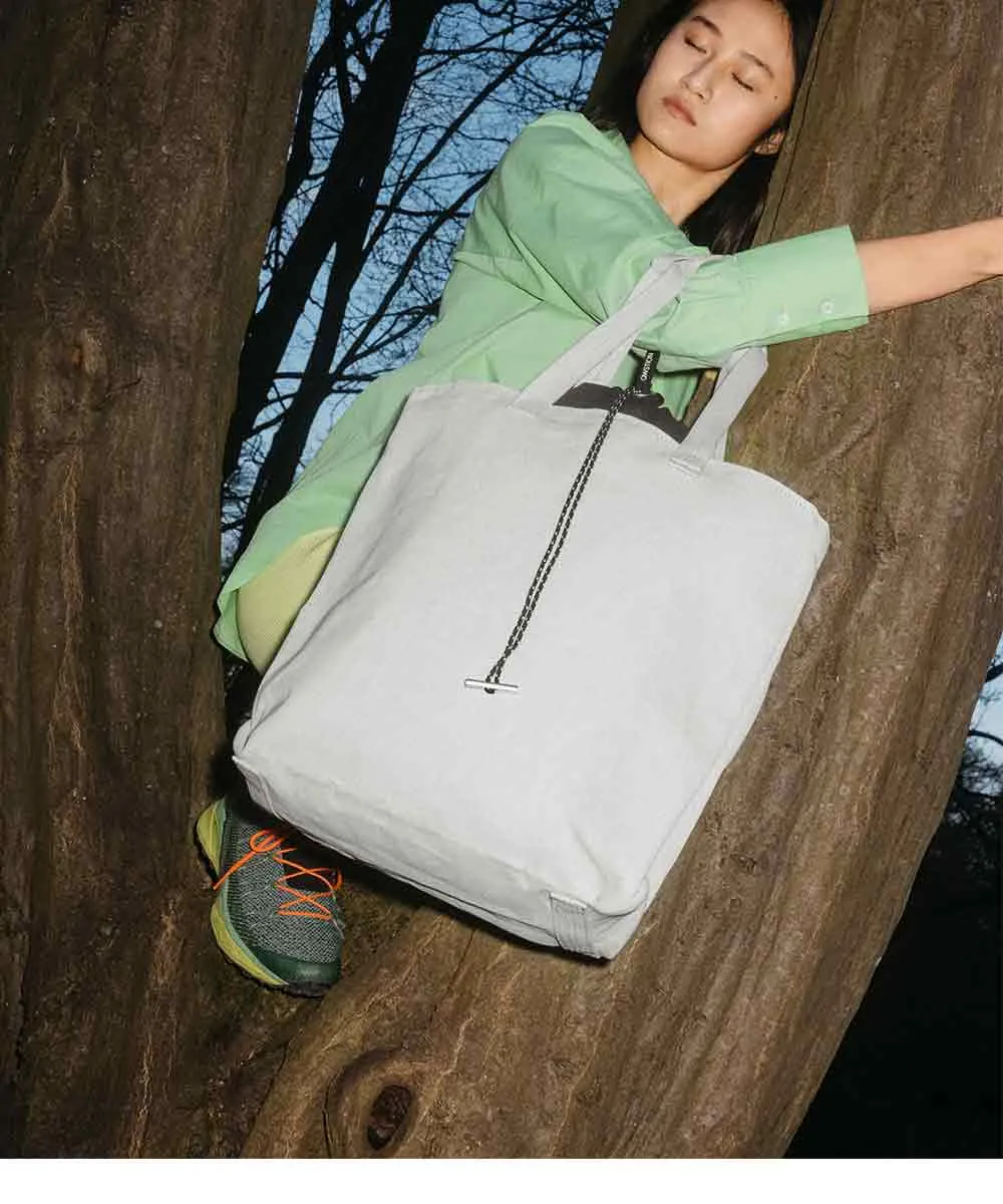 Qwstion Tote Bag Large aus Bananatex® plastikfrei