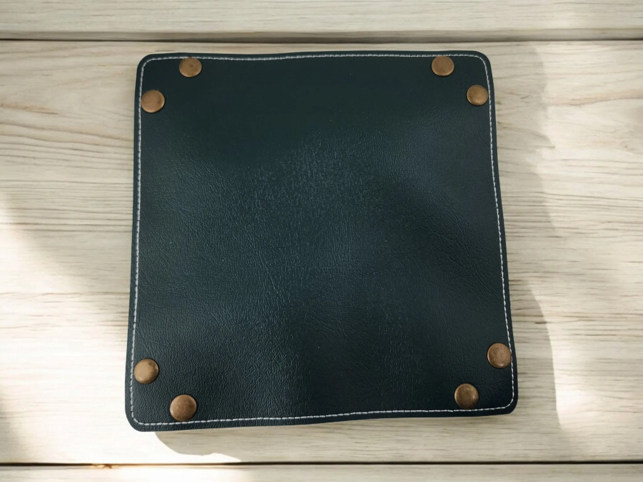 Rabbit and tulip dice tray