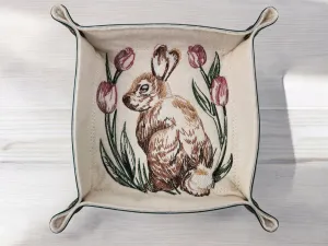 Rabbit and tulip dice tray
